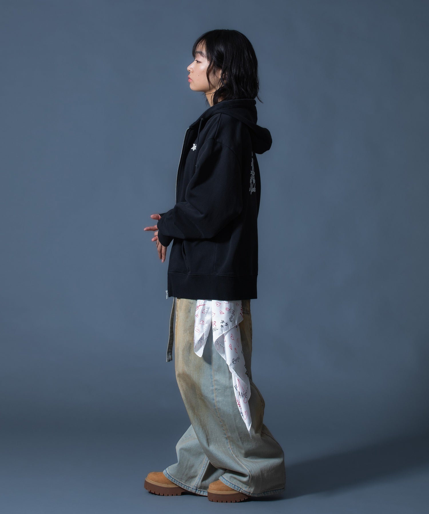 FADED FACE LABEL WIDE BAGGY DENIM PANTS