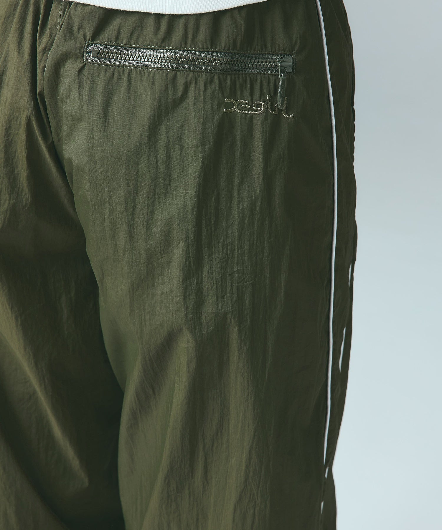 FACE LABEL TRACK PANTS