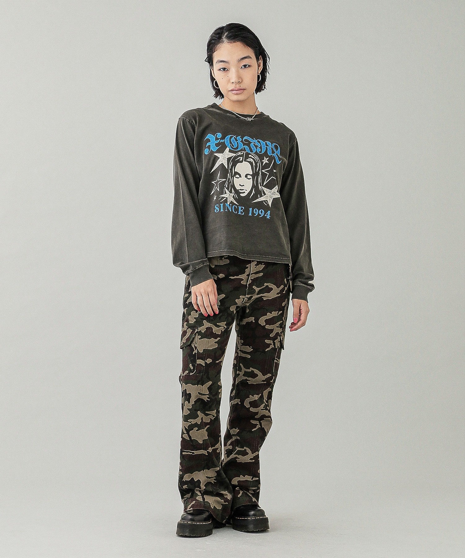 LOW RISE HIP LOGO PANTS