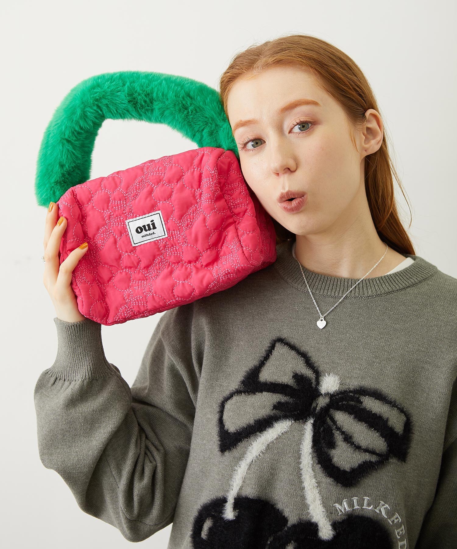 CHERRY QUILTED FUR HANDLE BAG