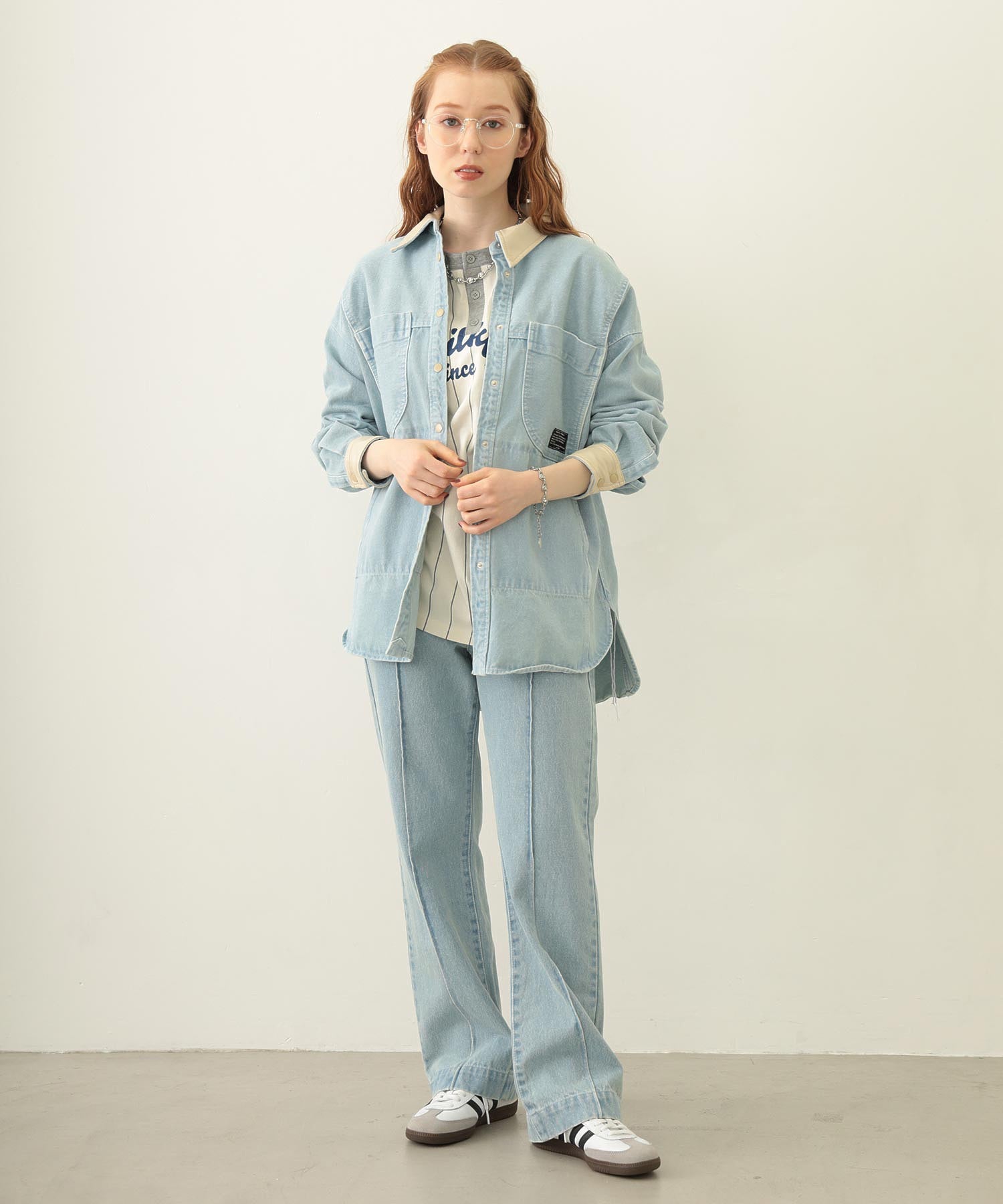 CENTER PLEAT DETAIL DENIM PANTS