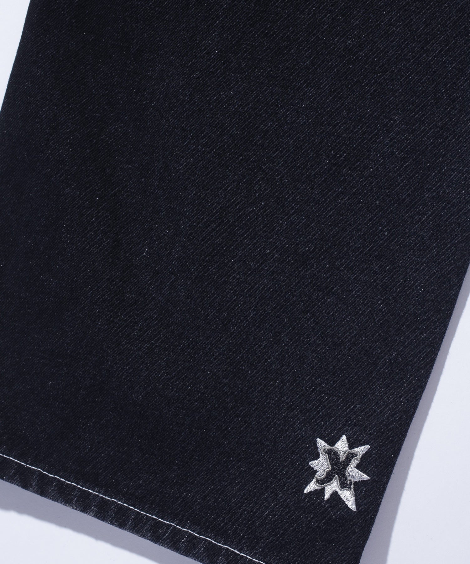 EMBROIDERED DENIM PANTS