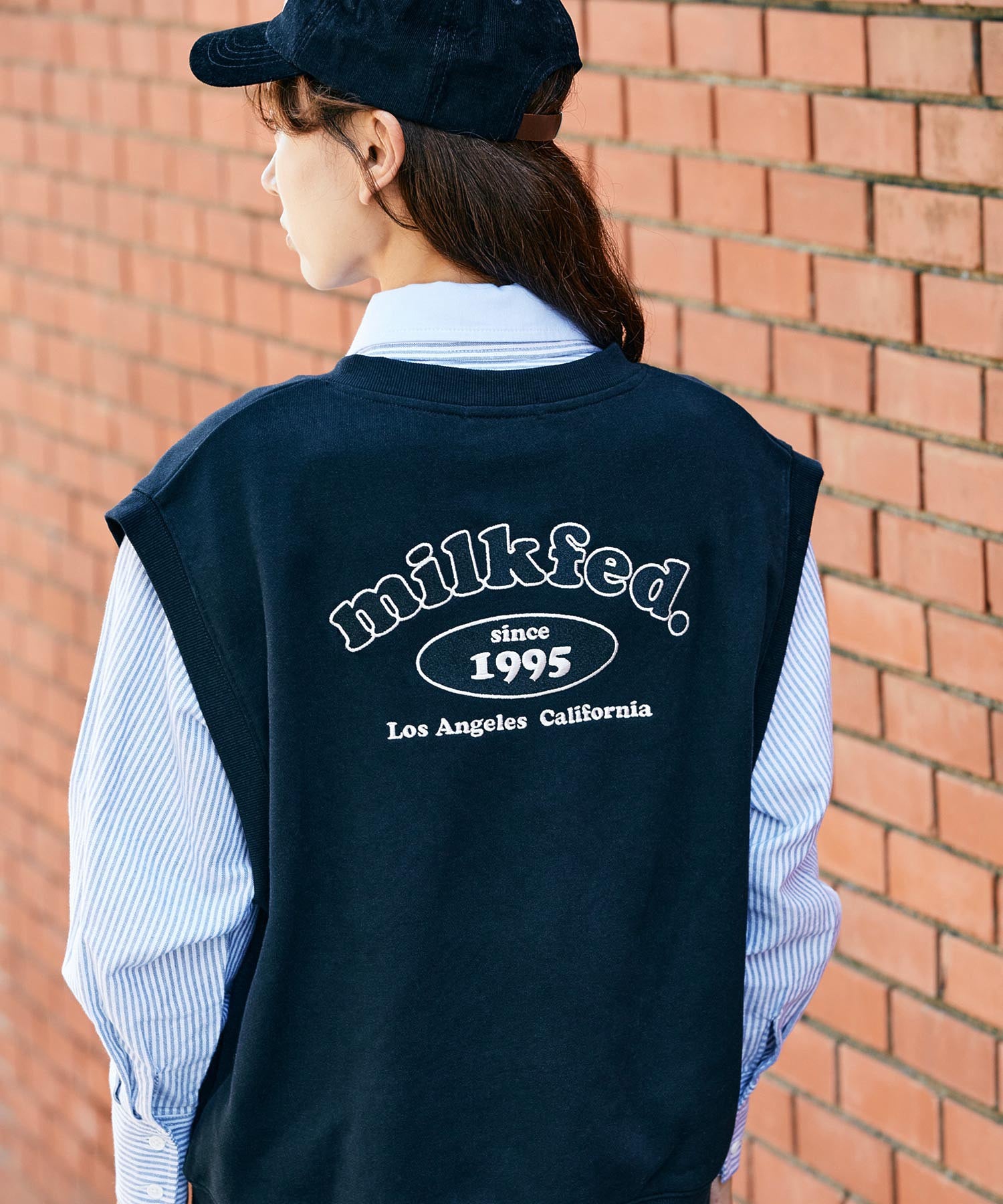 V-NECK SWEAT VEST