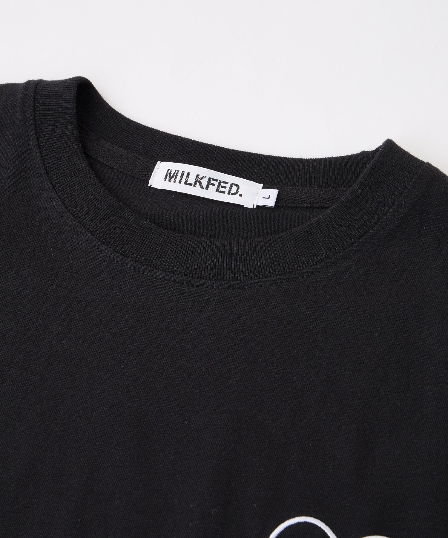 MILKFED. PLAID LOGO WIDE S/S TEE