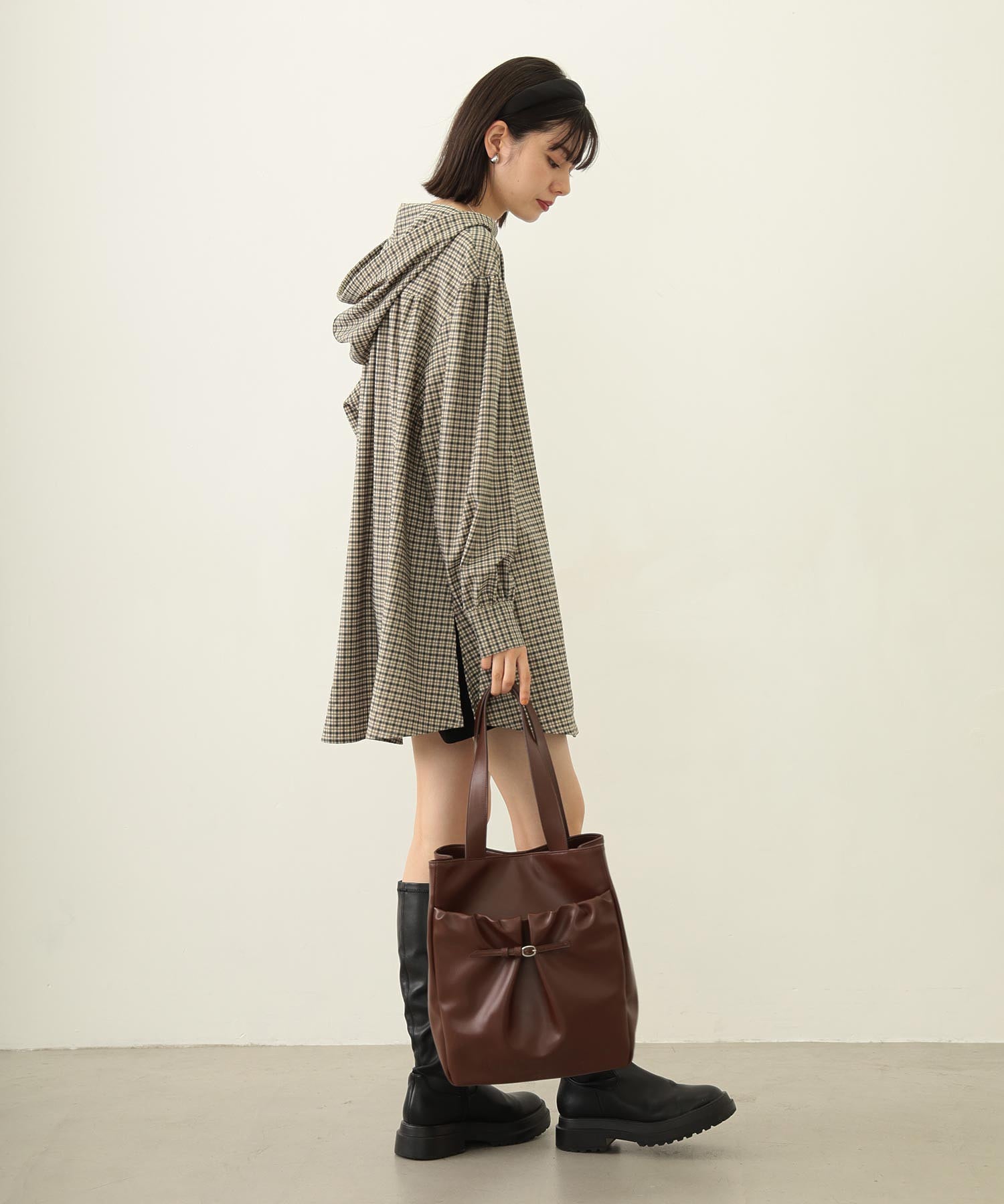 VOLUME SLEEVE HOODED BLOUSE