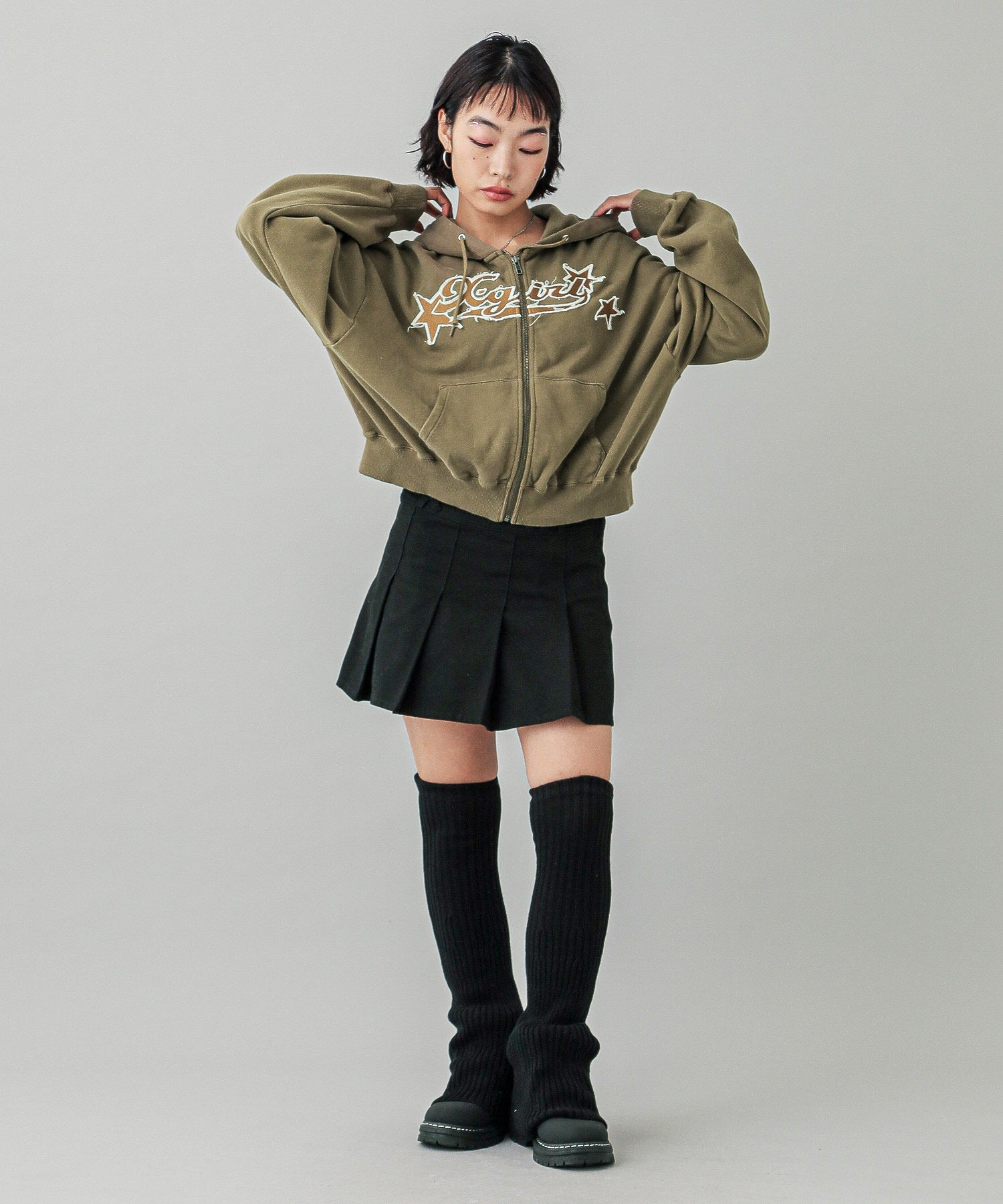 LOW RISE HIP LOGO MINI SKIRT