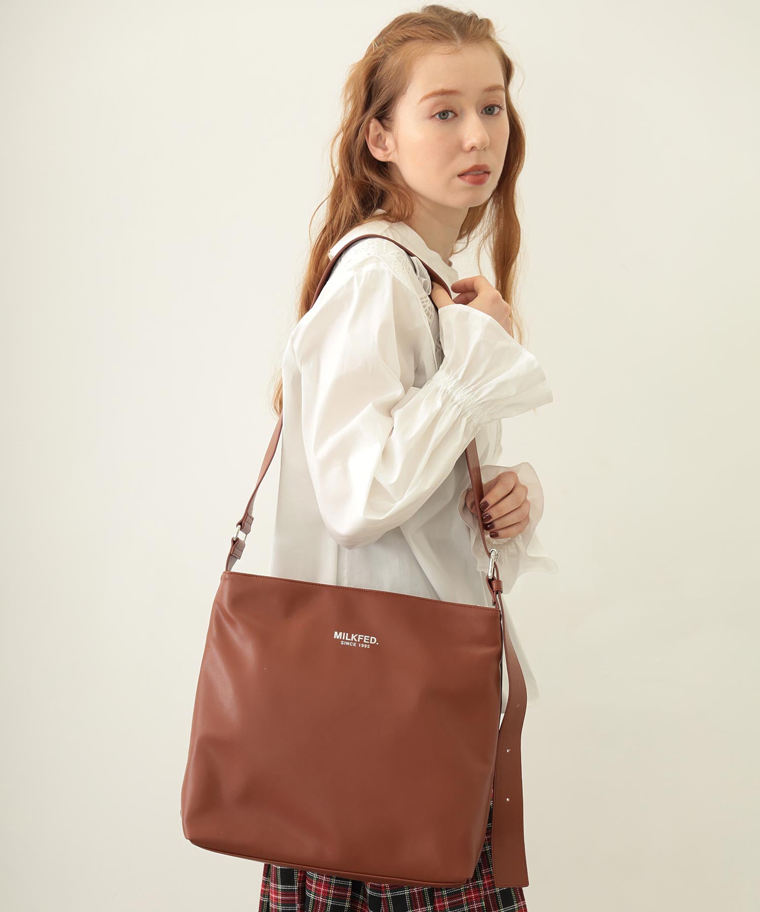 SOLID SHOULDER BAG