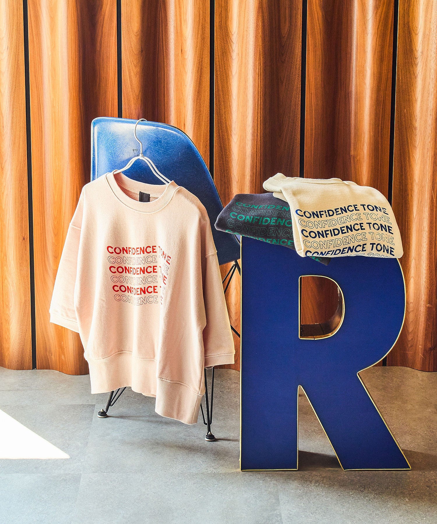 SHORT LENGTH SWEAT TOP