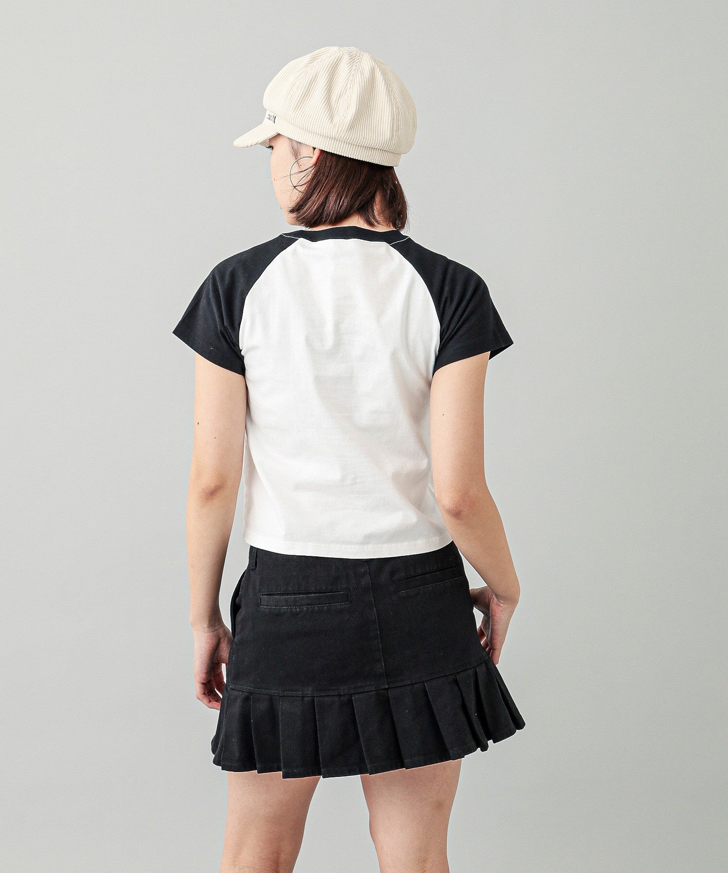 LOW RISE PLEATED MINI SKIRT