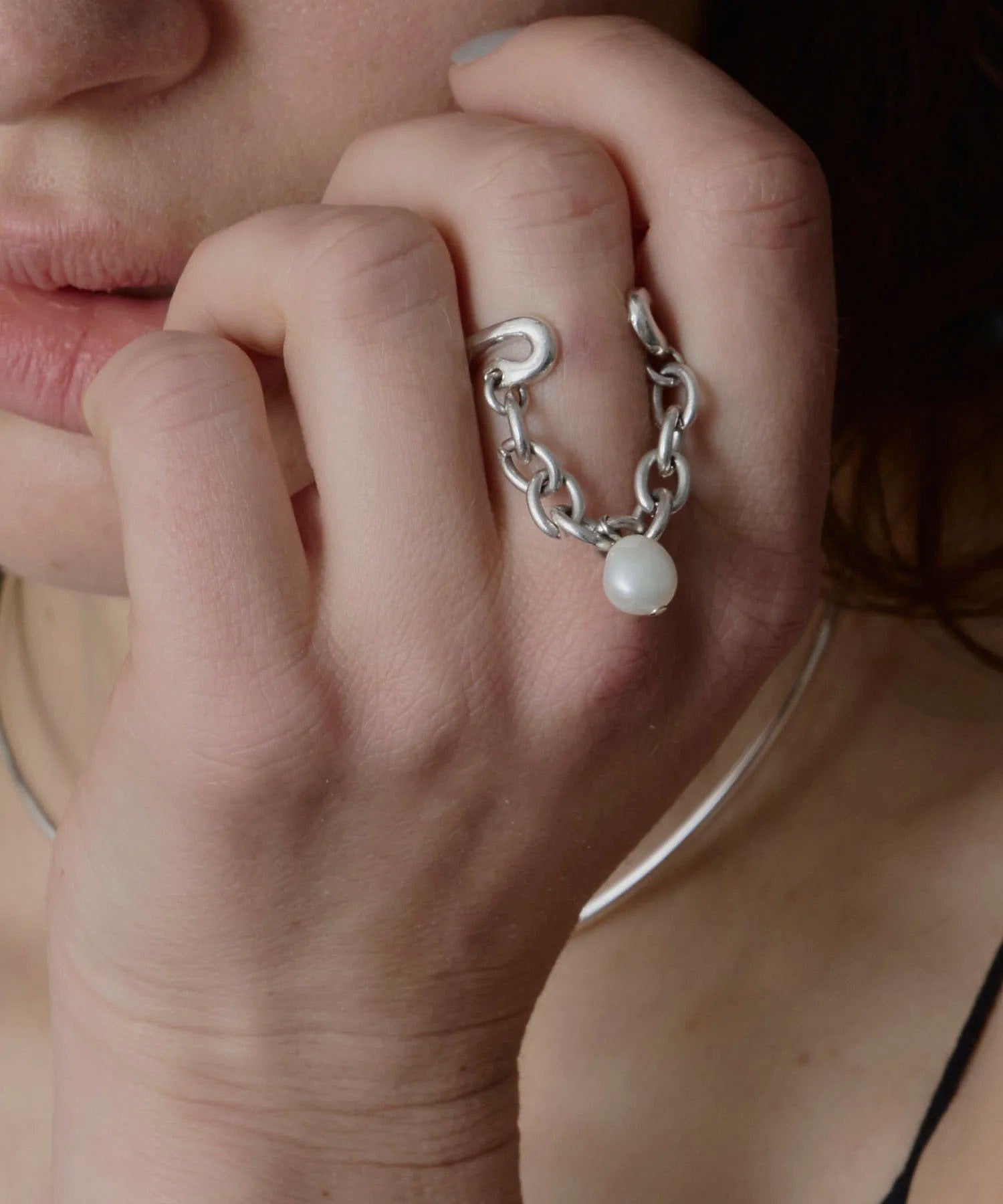 loni/IVY PEARL CHAIN RING