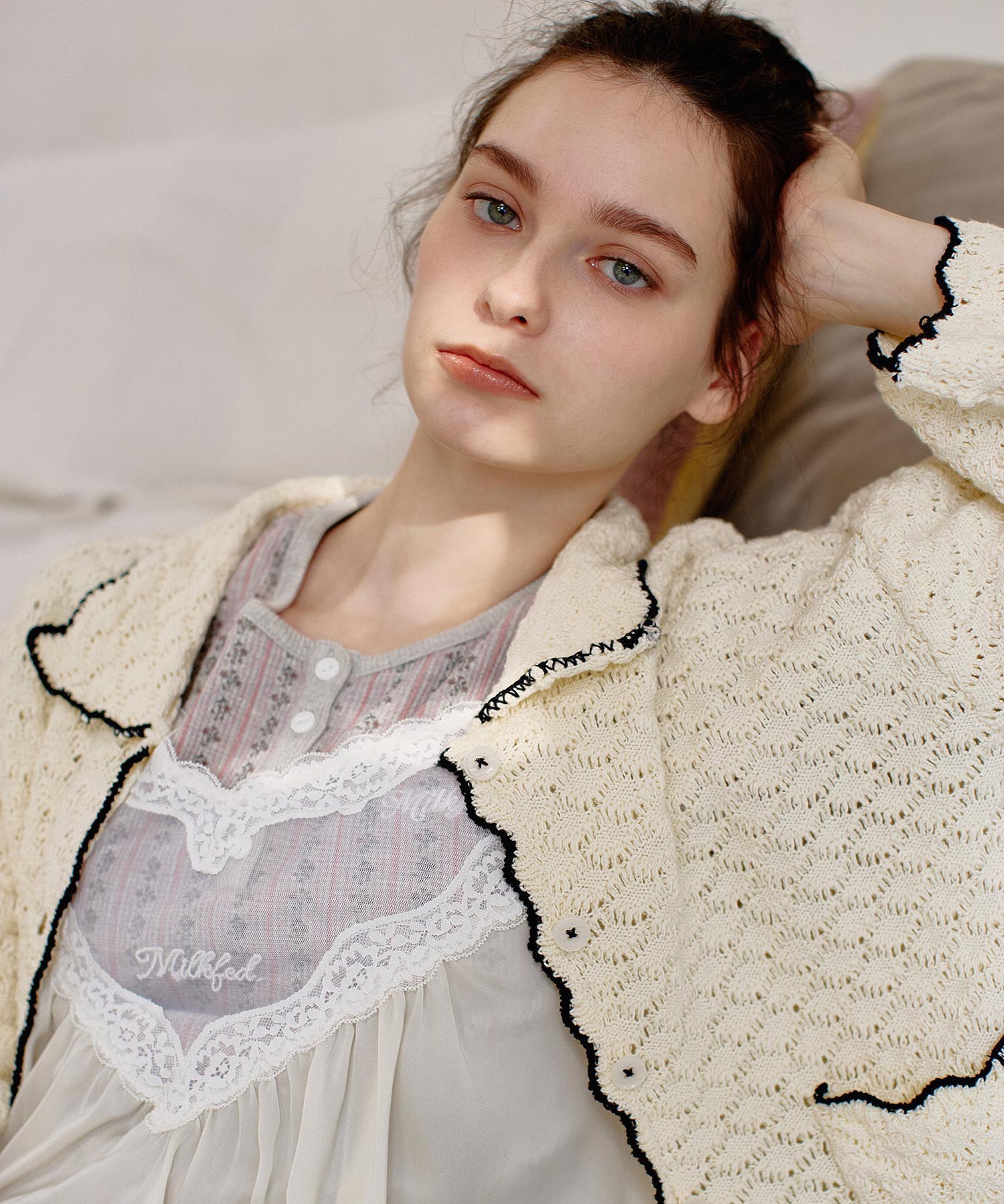 OPEN COLLAR CONTRAST TRIM KNIT CARDIGAN