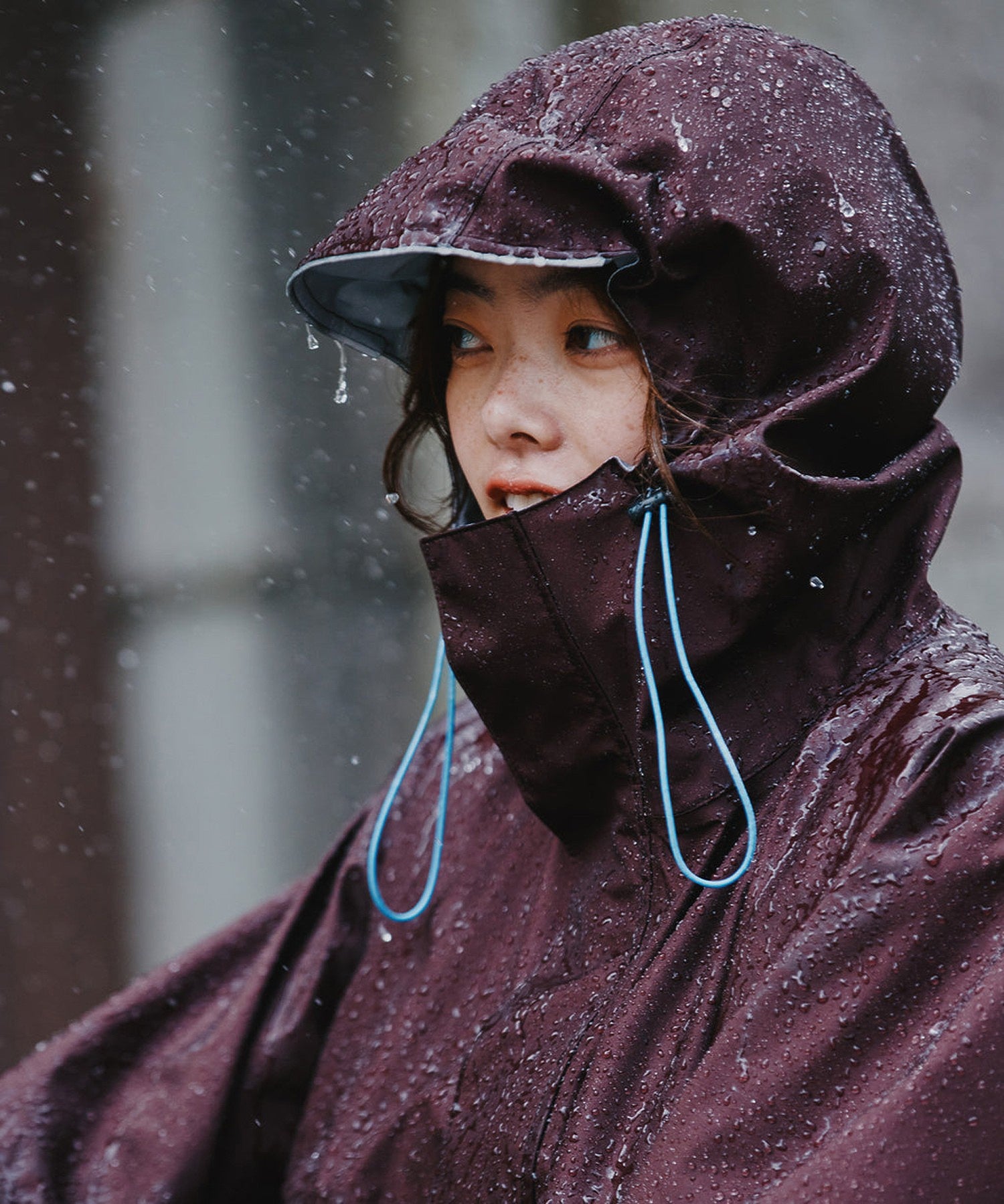 【KiU】WINDGUARD SHELL PONCHO