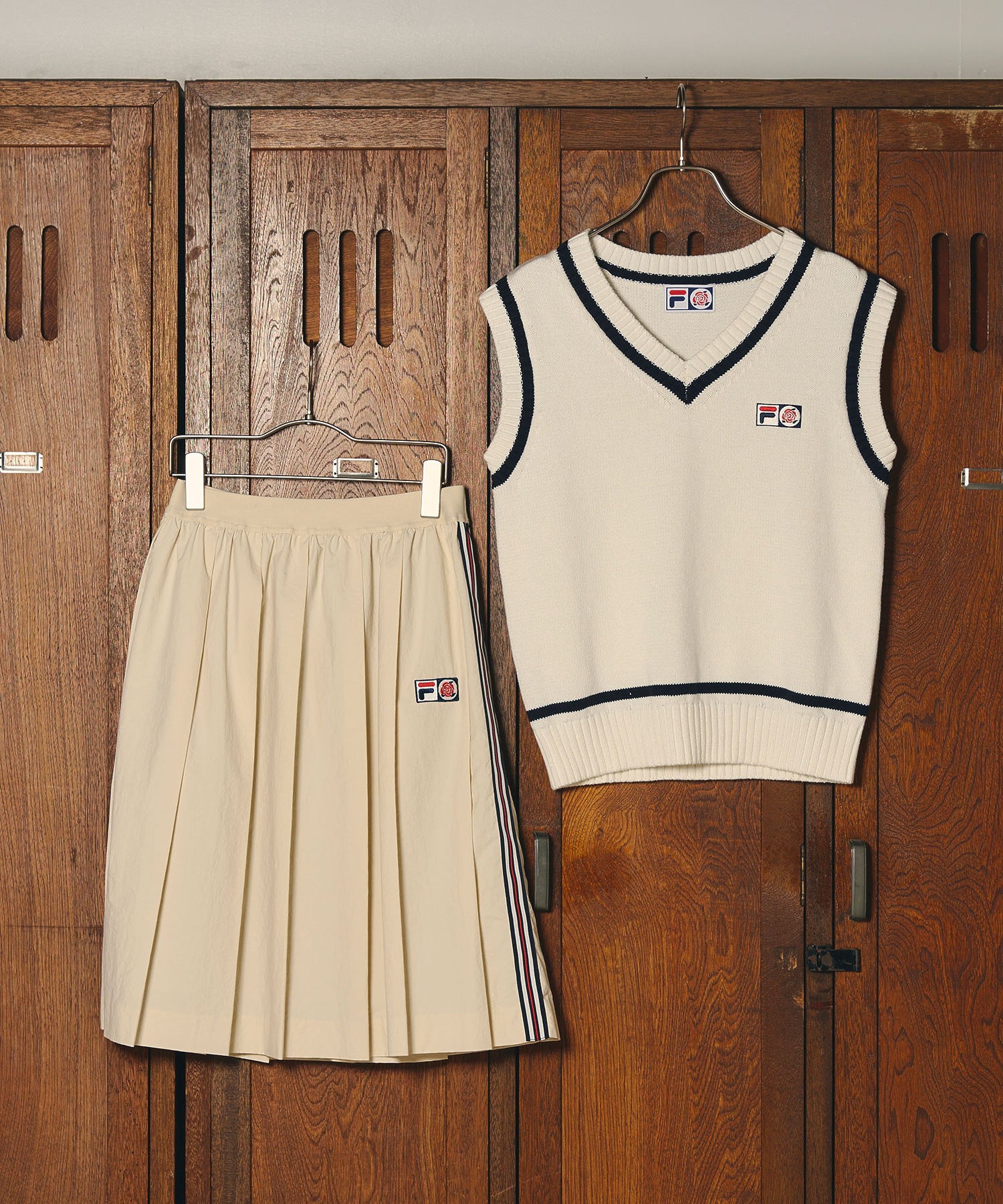 FILAⅹROSEBUD SIDE LINE PLEATED SKIRT