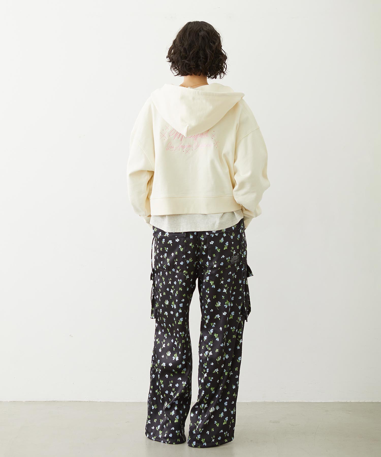 RHINESTONE LOGO SHORT ZIP UP HOODIE