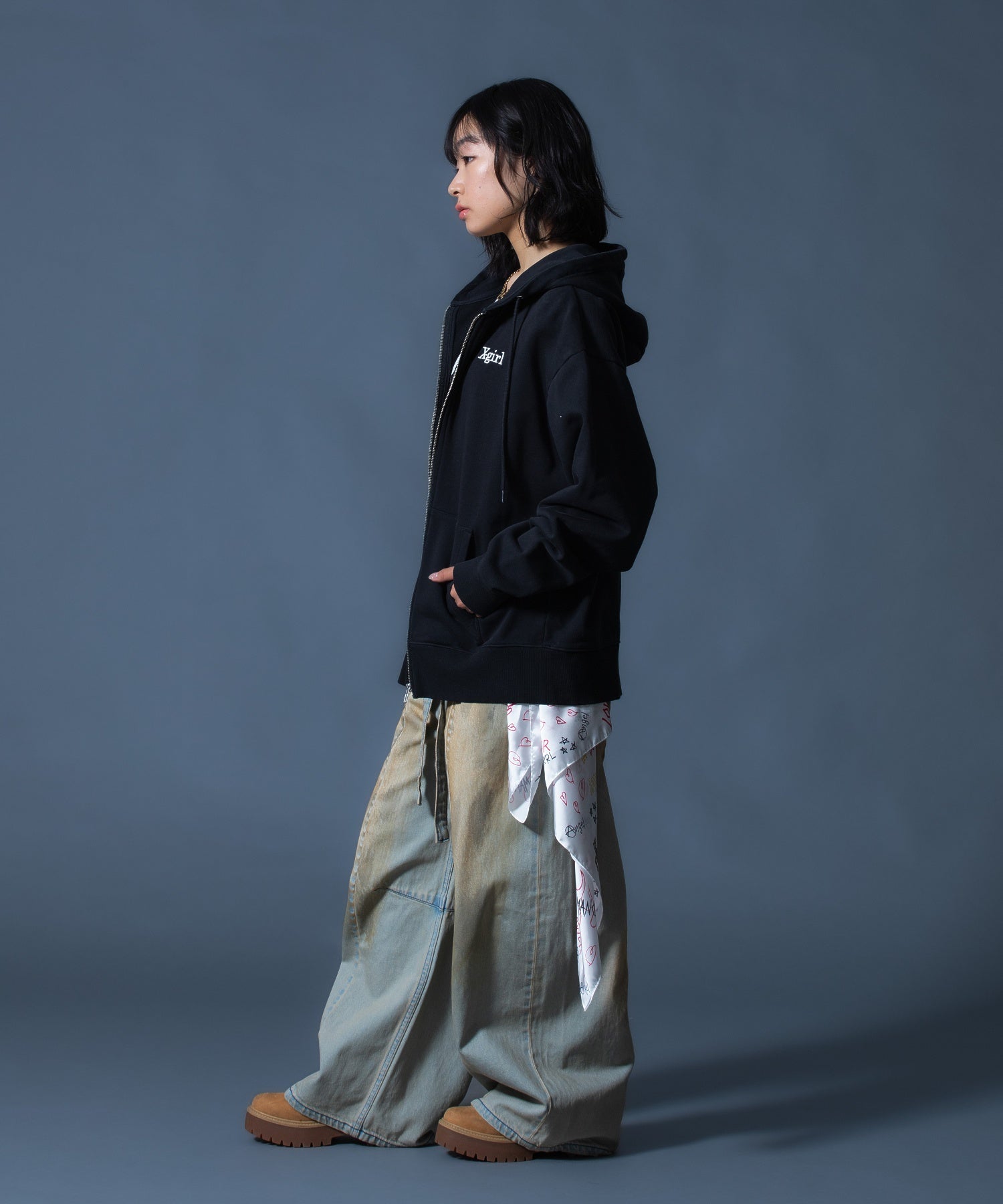 FADED FACE LABEL WIDE BAGGY DENIM PANTS
