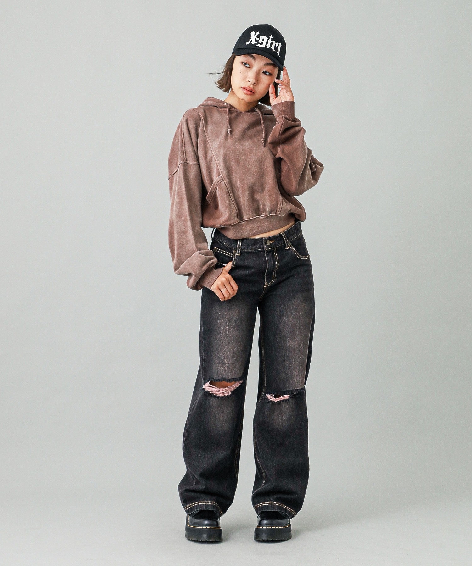 LOW RISE DISTRESSED DENIM PANTS