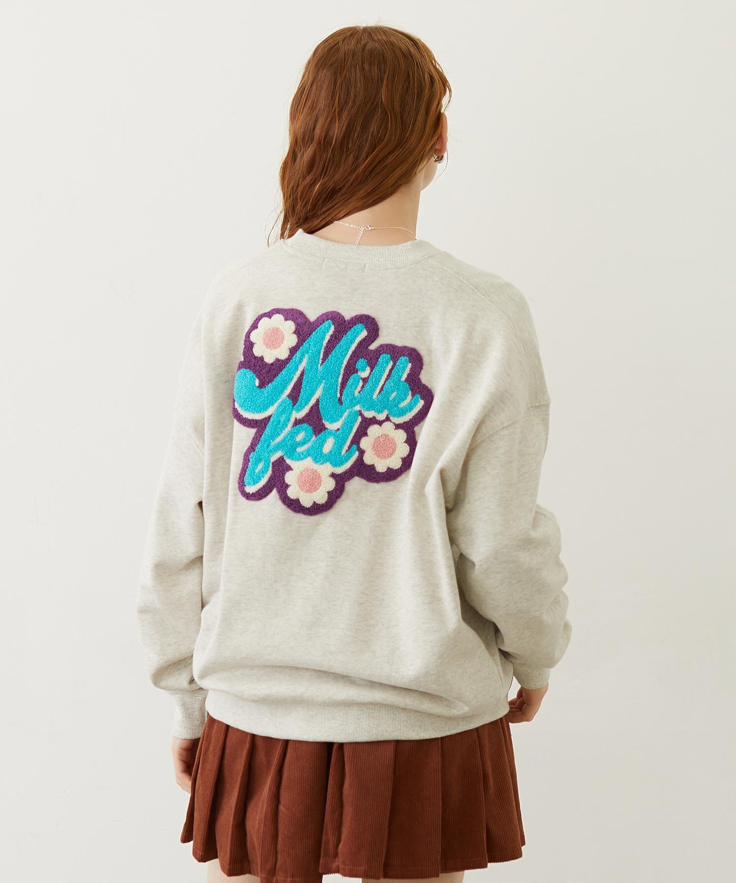 FLOWER LOGO CHENILLE EMBROIDERY SWEAT TOP