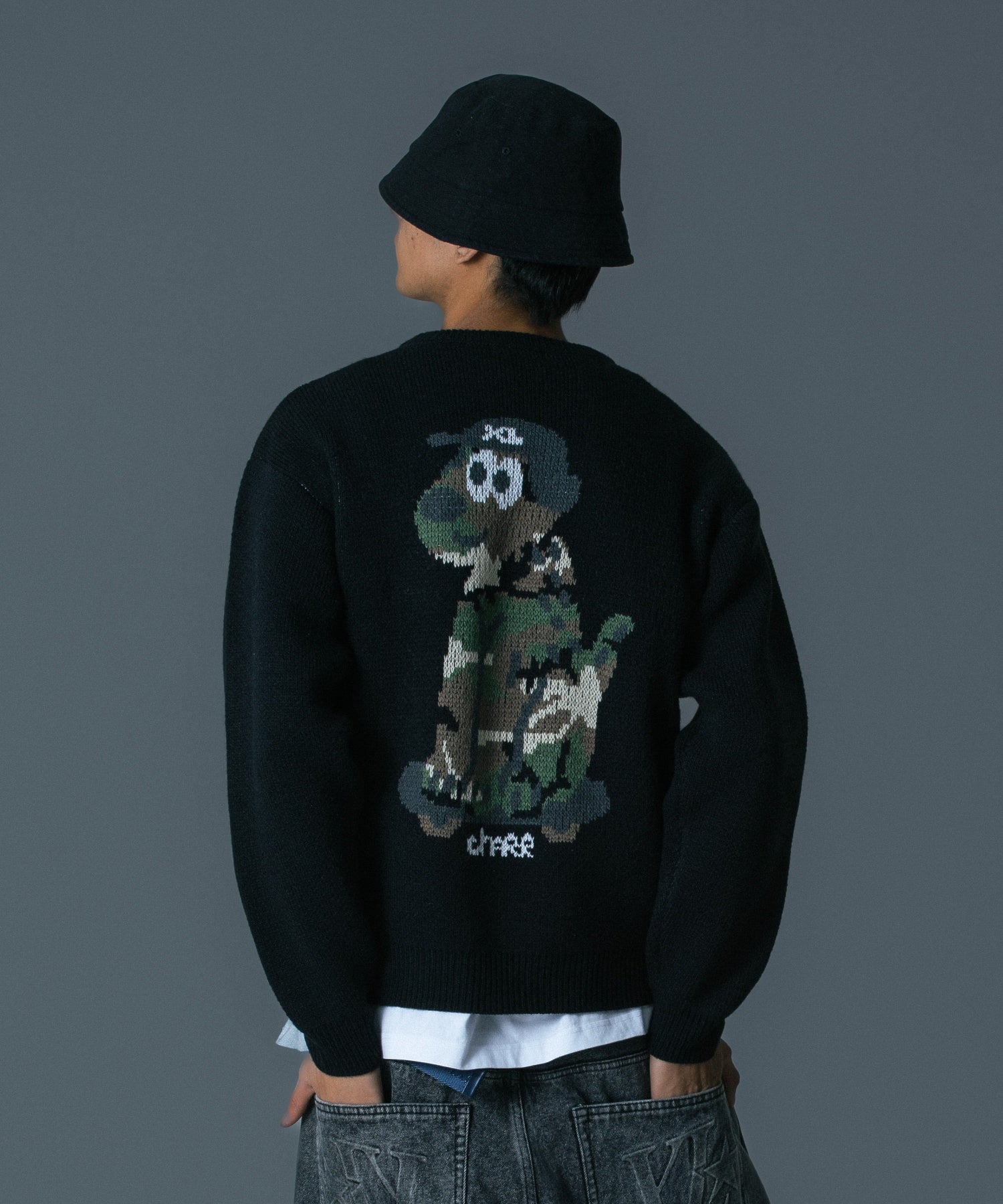 ONE CHU CREWNECK KNIT SWEATER