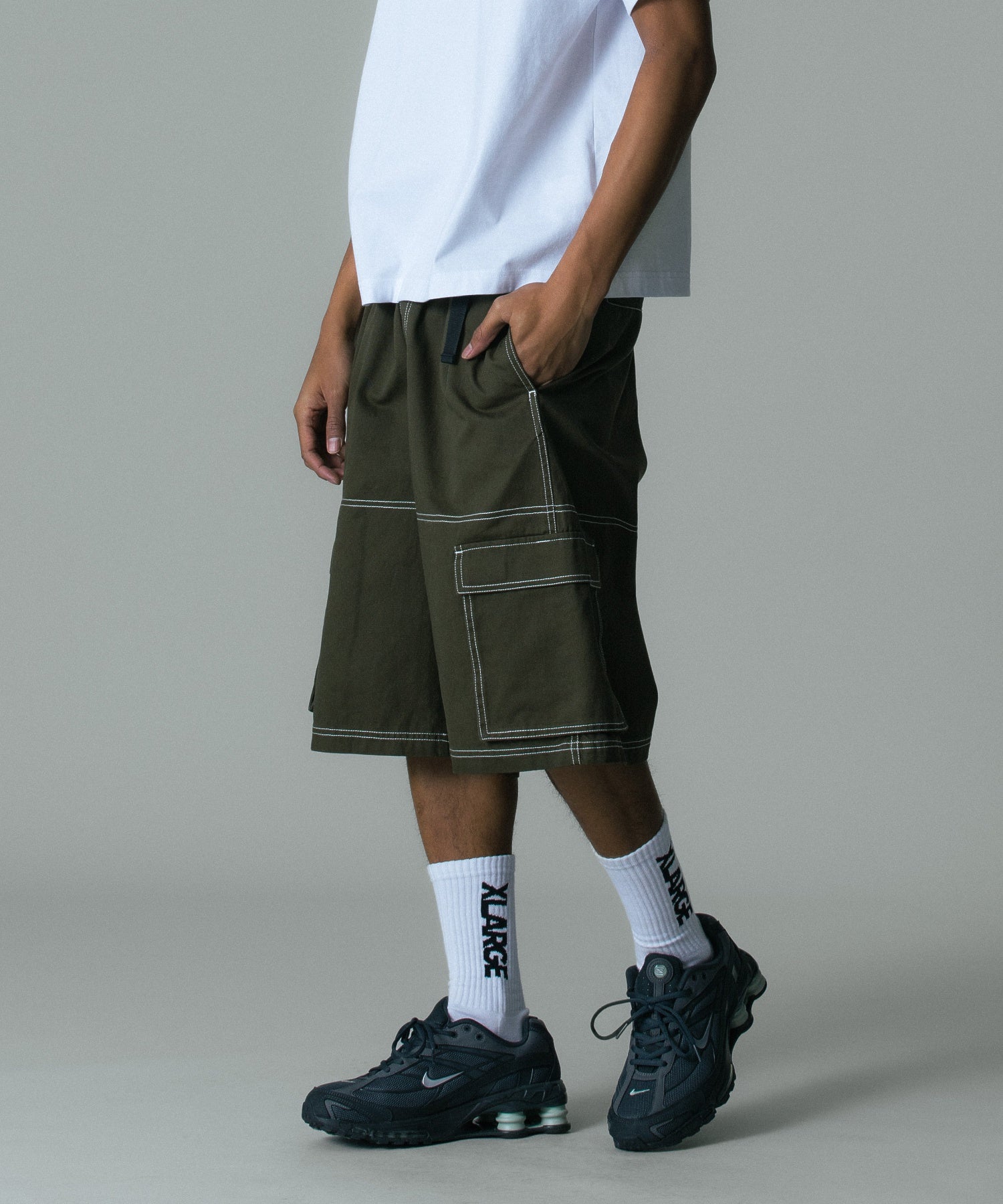 MODEL 身長185cm / 着用サイズ：Lサイズ