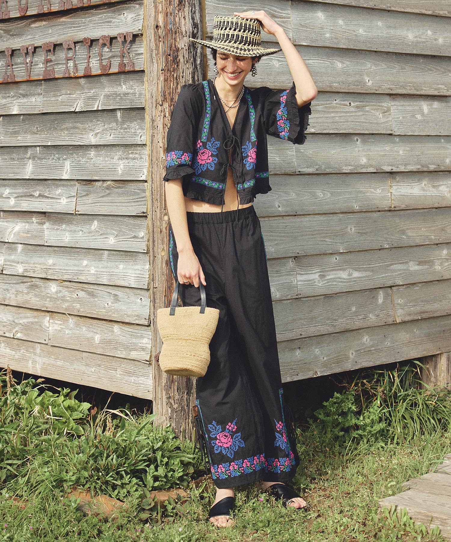 EMBROIDERY RIBBON BLOUSE