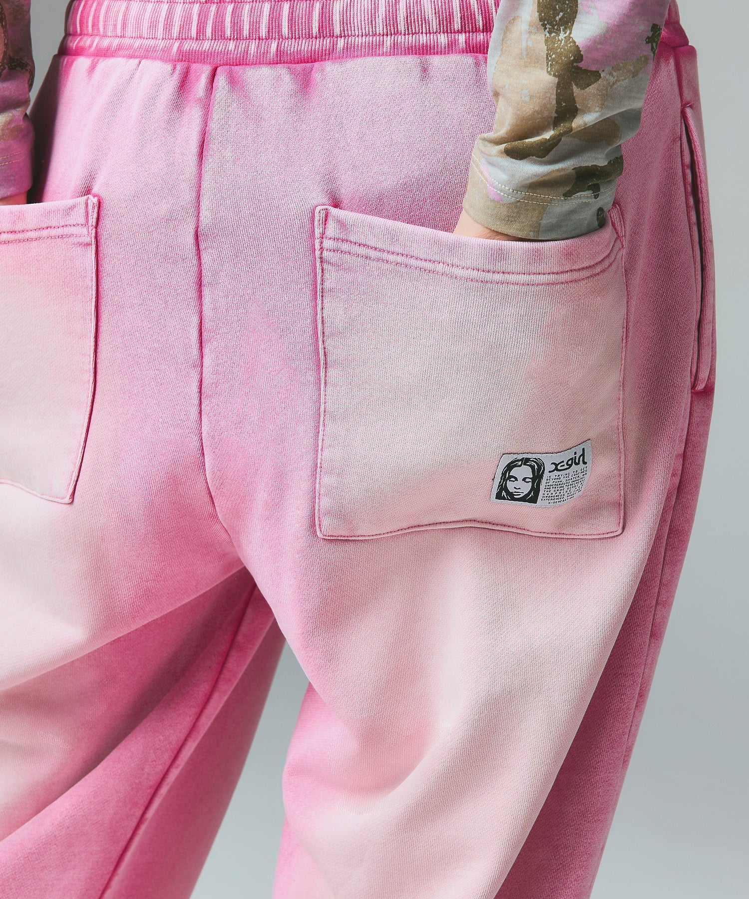 FACE LABEL WASHED SWEATPANTS