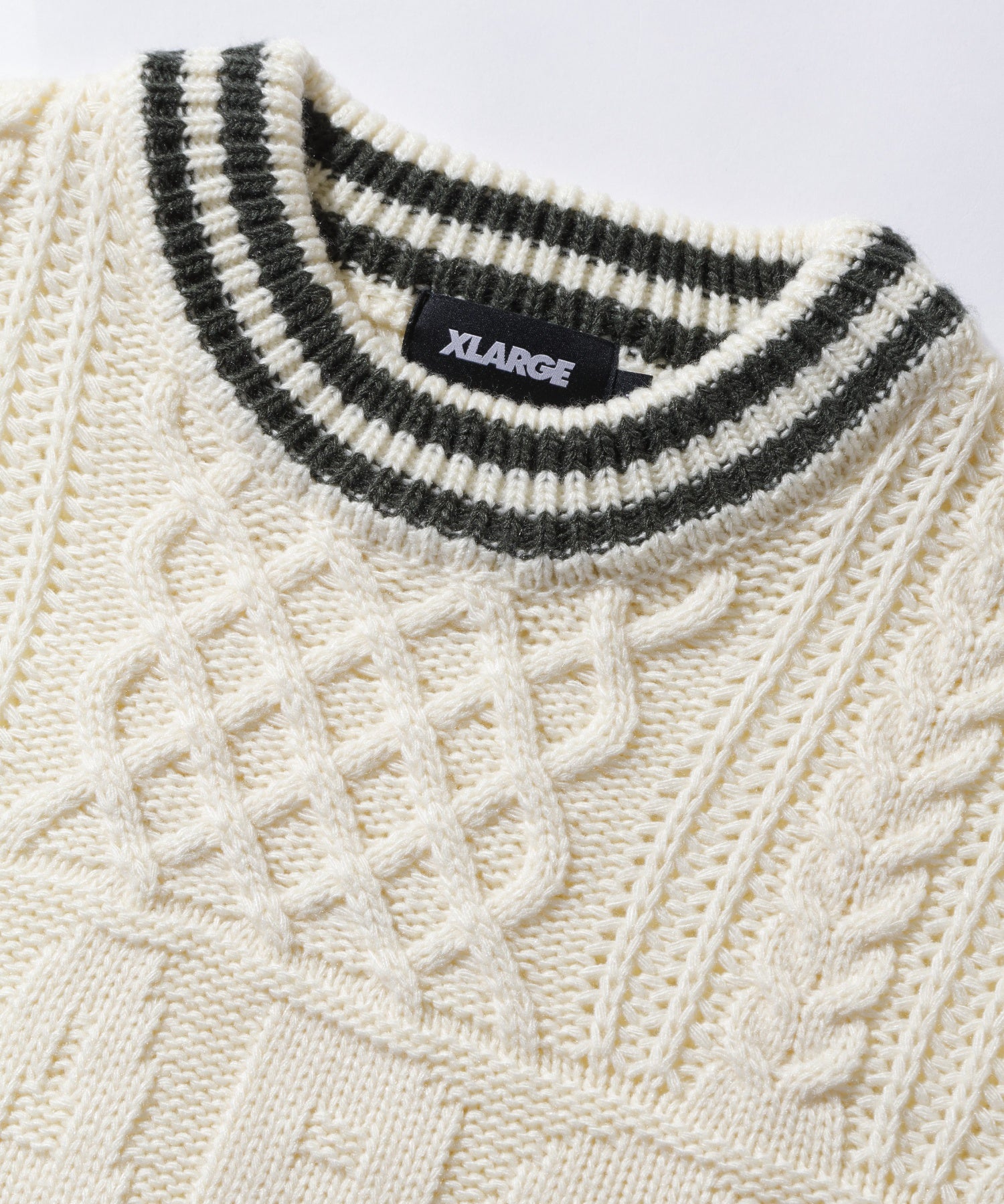 CABLE CREWNECK KNIT