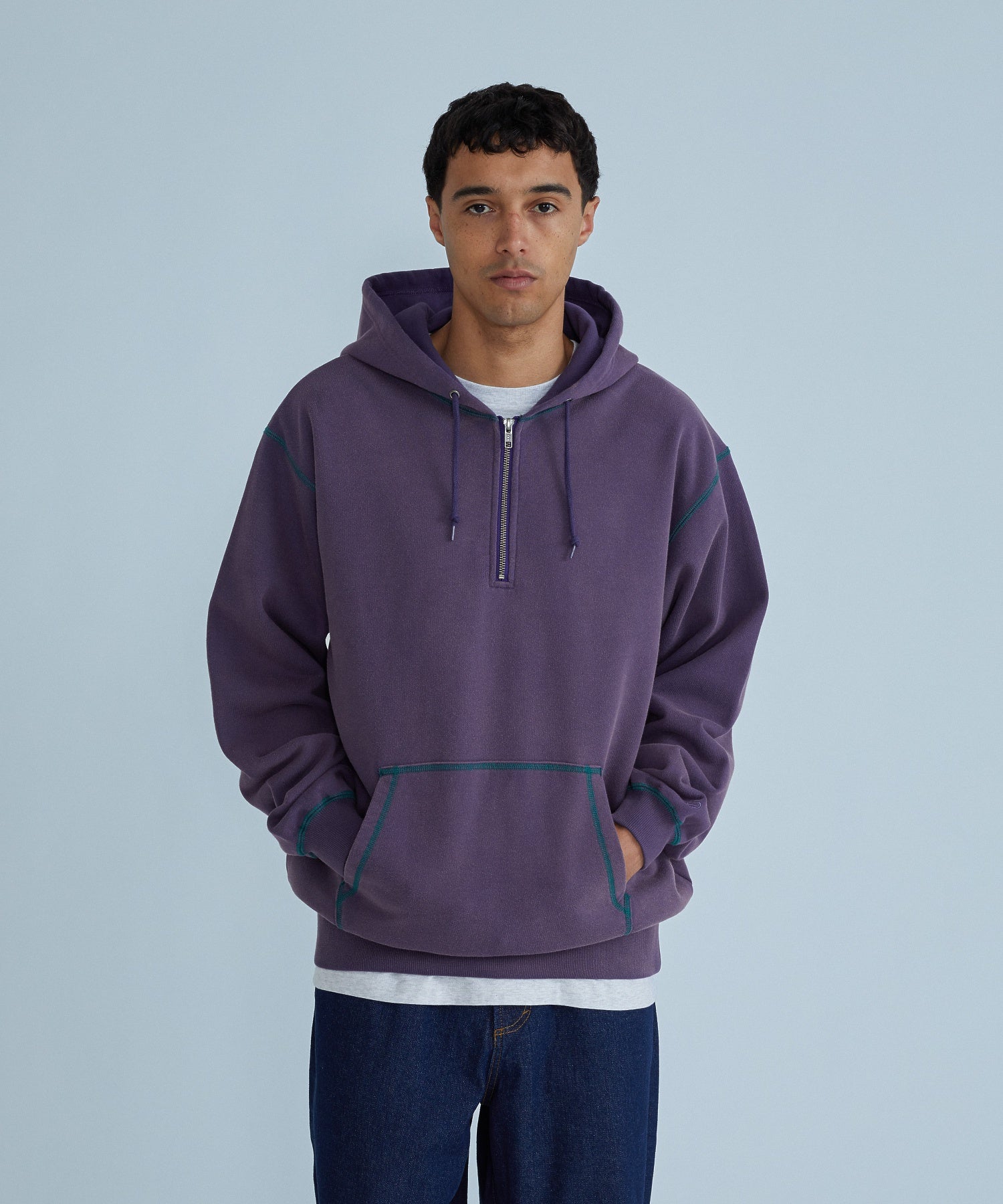 HALF ZIP HOODED SWEATSHIRT