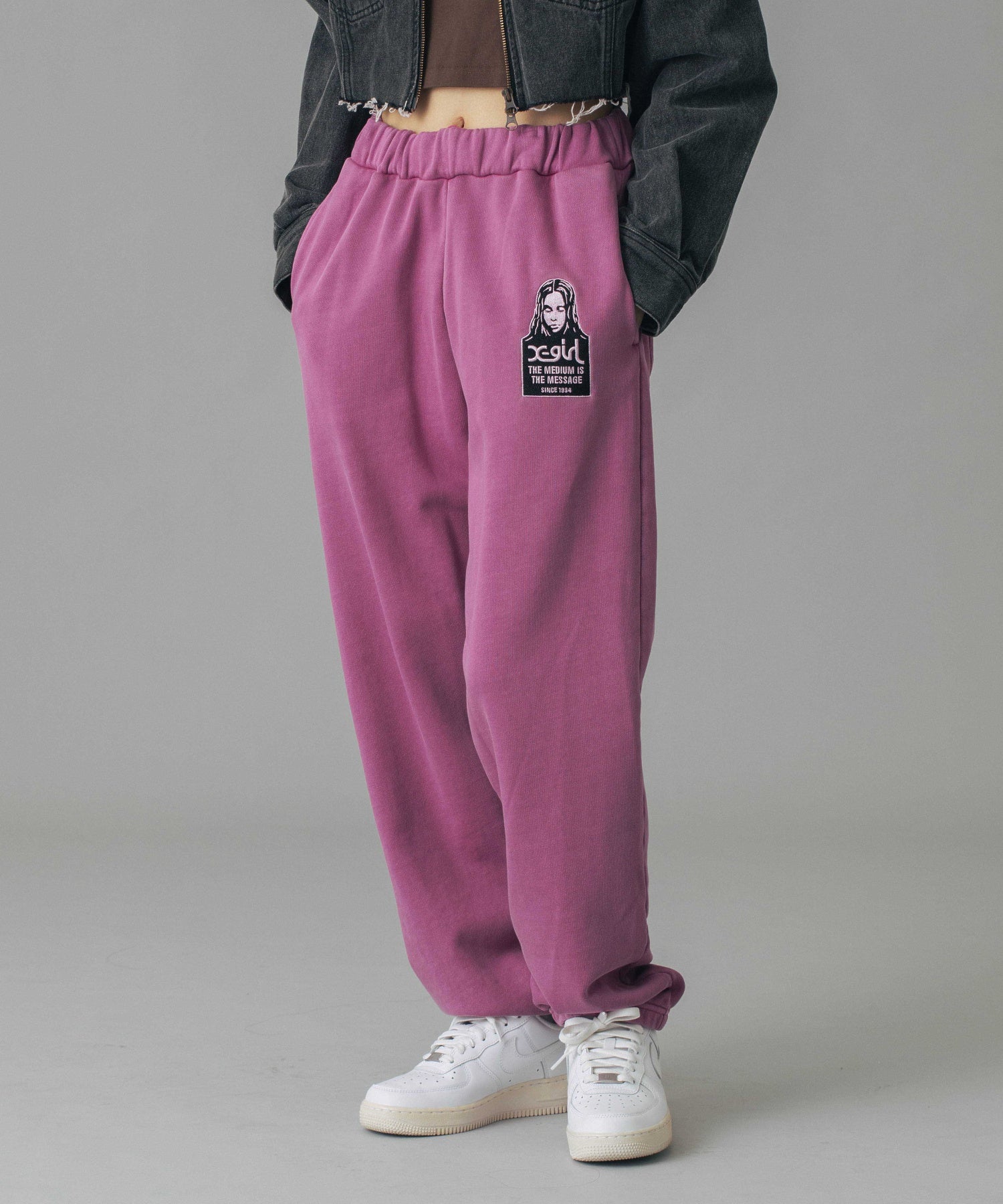 MESSAGE AND FACE PATCH FADED SWEAT PANTS