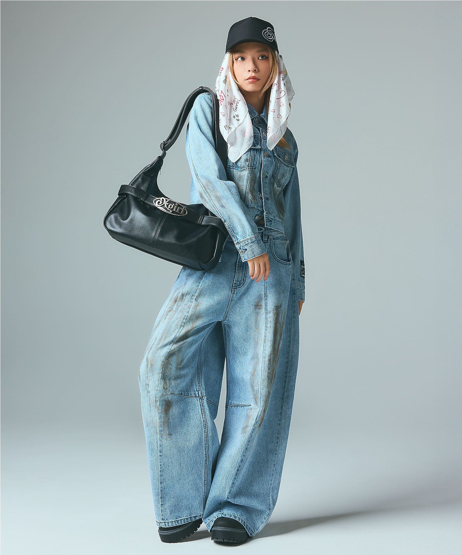 SIDE SCRIPT LOGO TRUCKER CAP