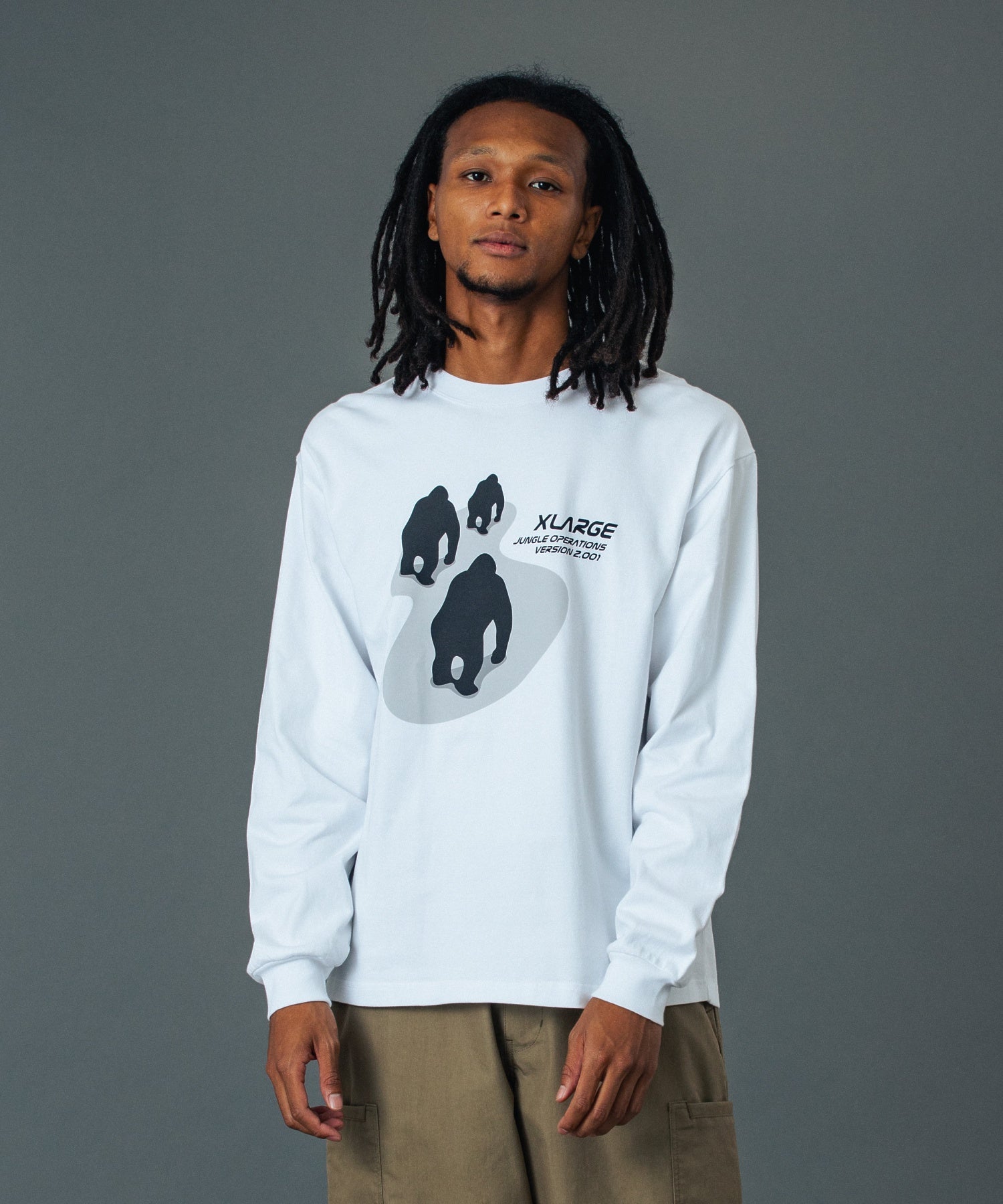 MODEL 身長185cm/着用サイズ：Lサイズ