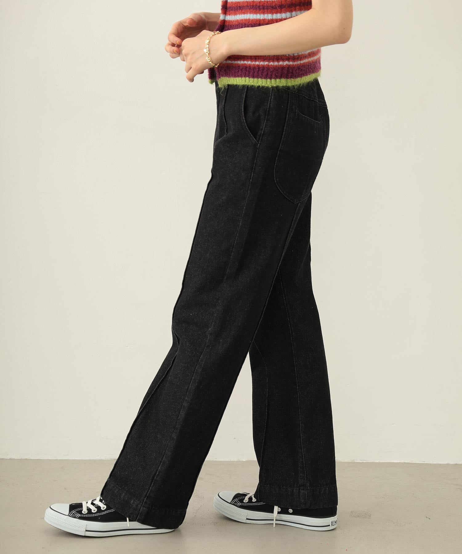 CENTER PLEAT DETAIL DENIM PANTS