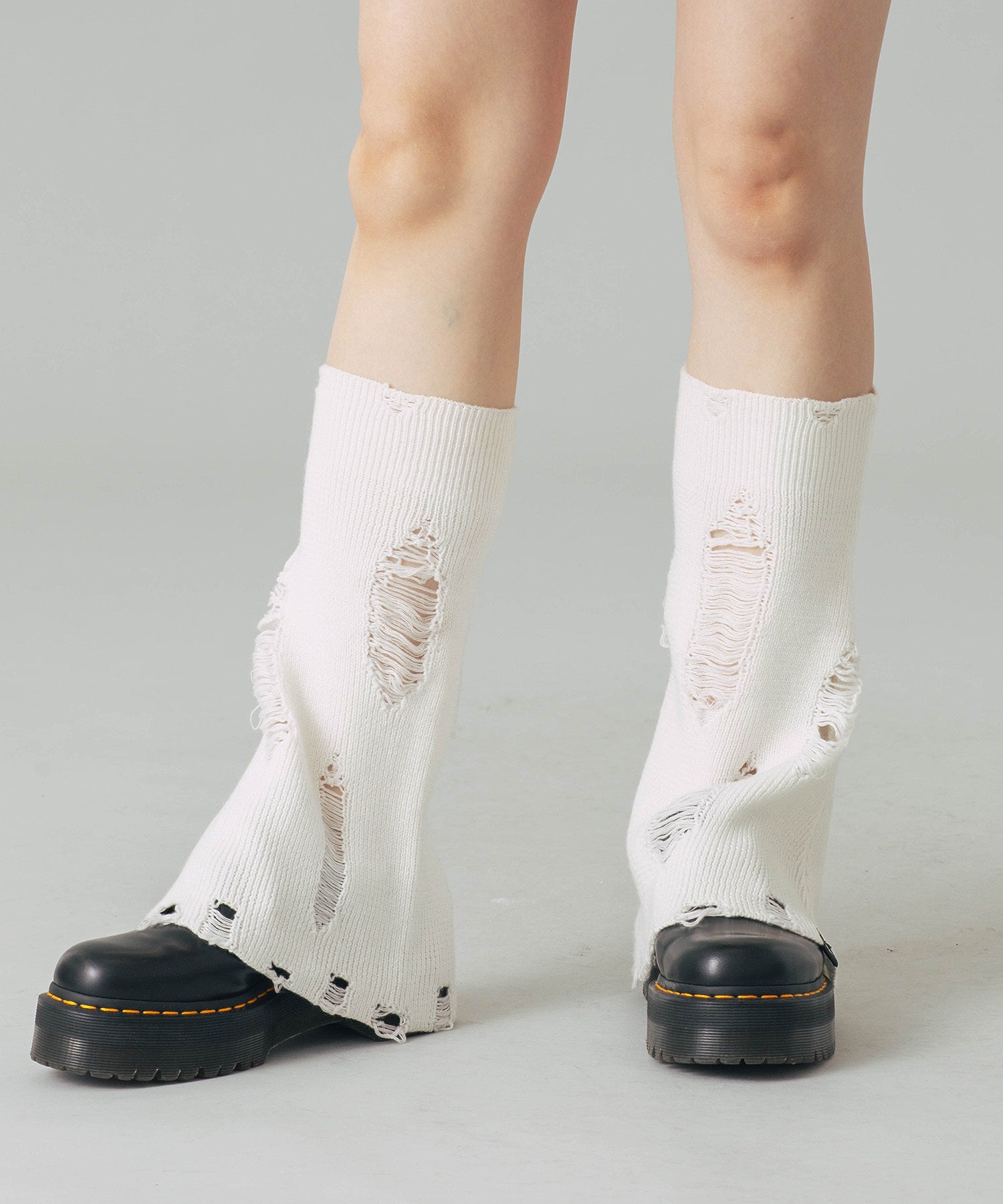 DISTRESSED LEG WARMER