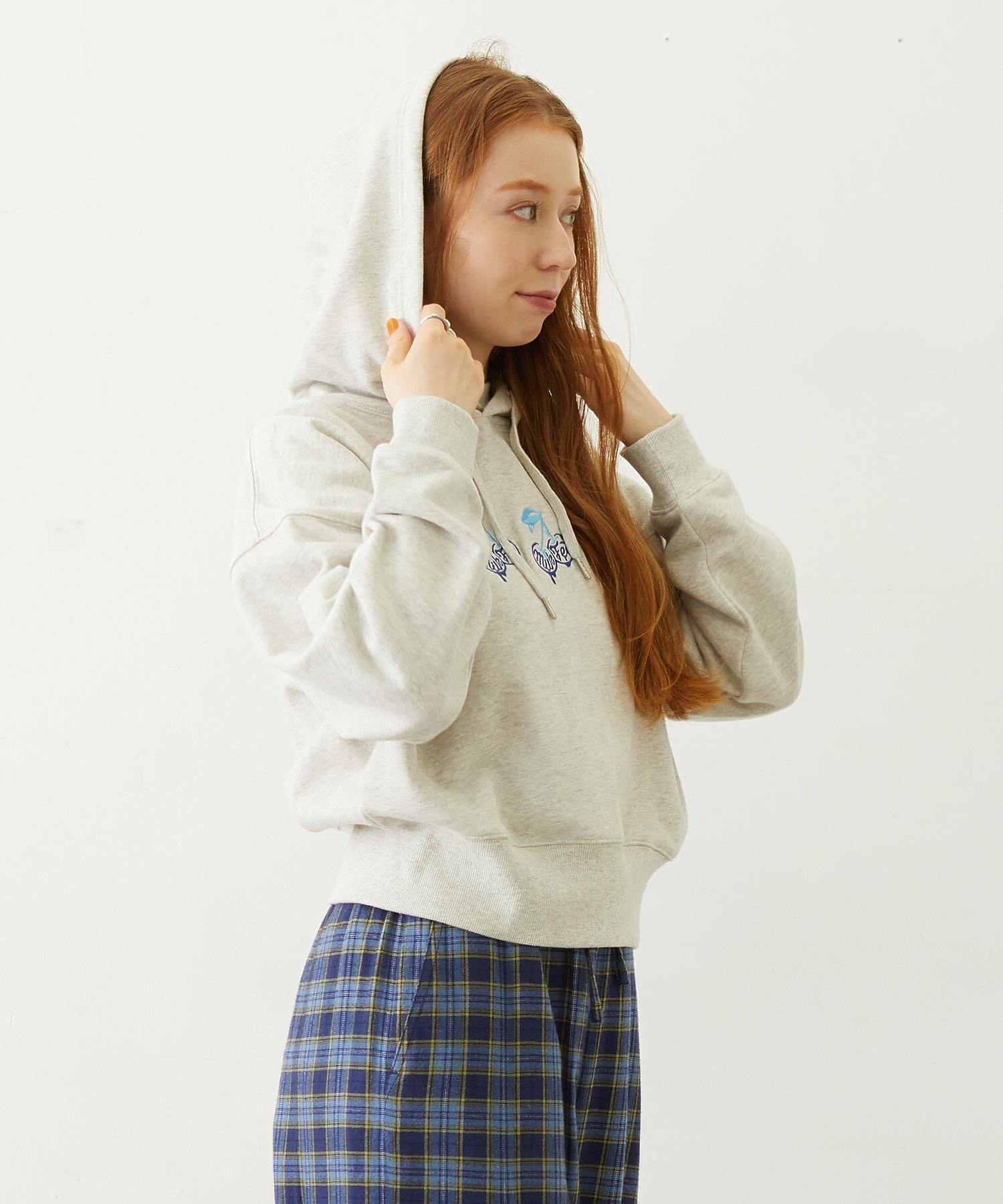 MELTY CHERRY SHORT SWEAT HOODIE