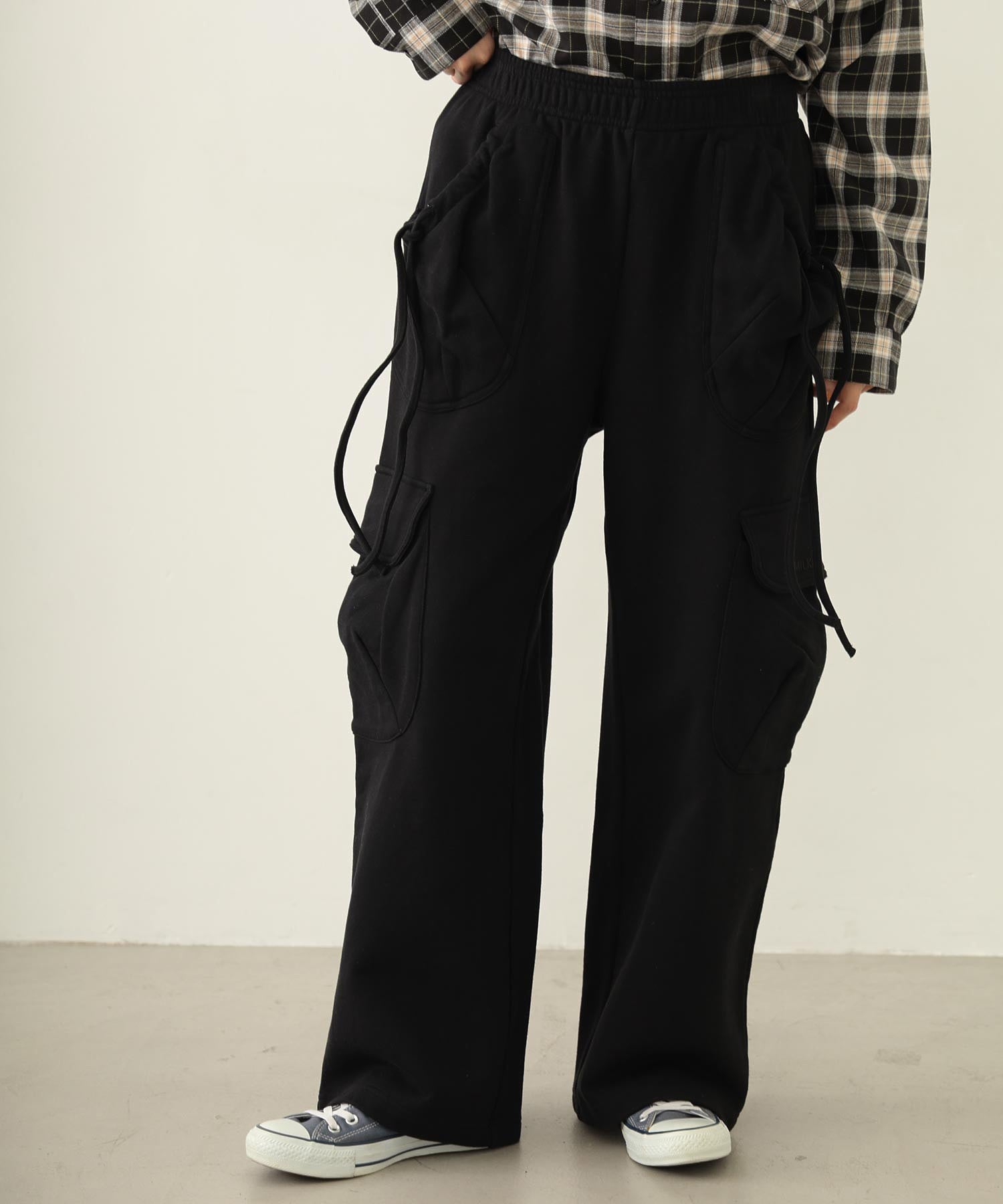 GATHERED POCKET SWEAT CARGO PANTS