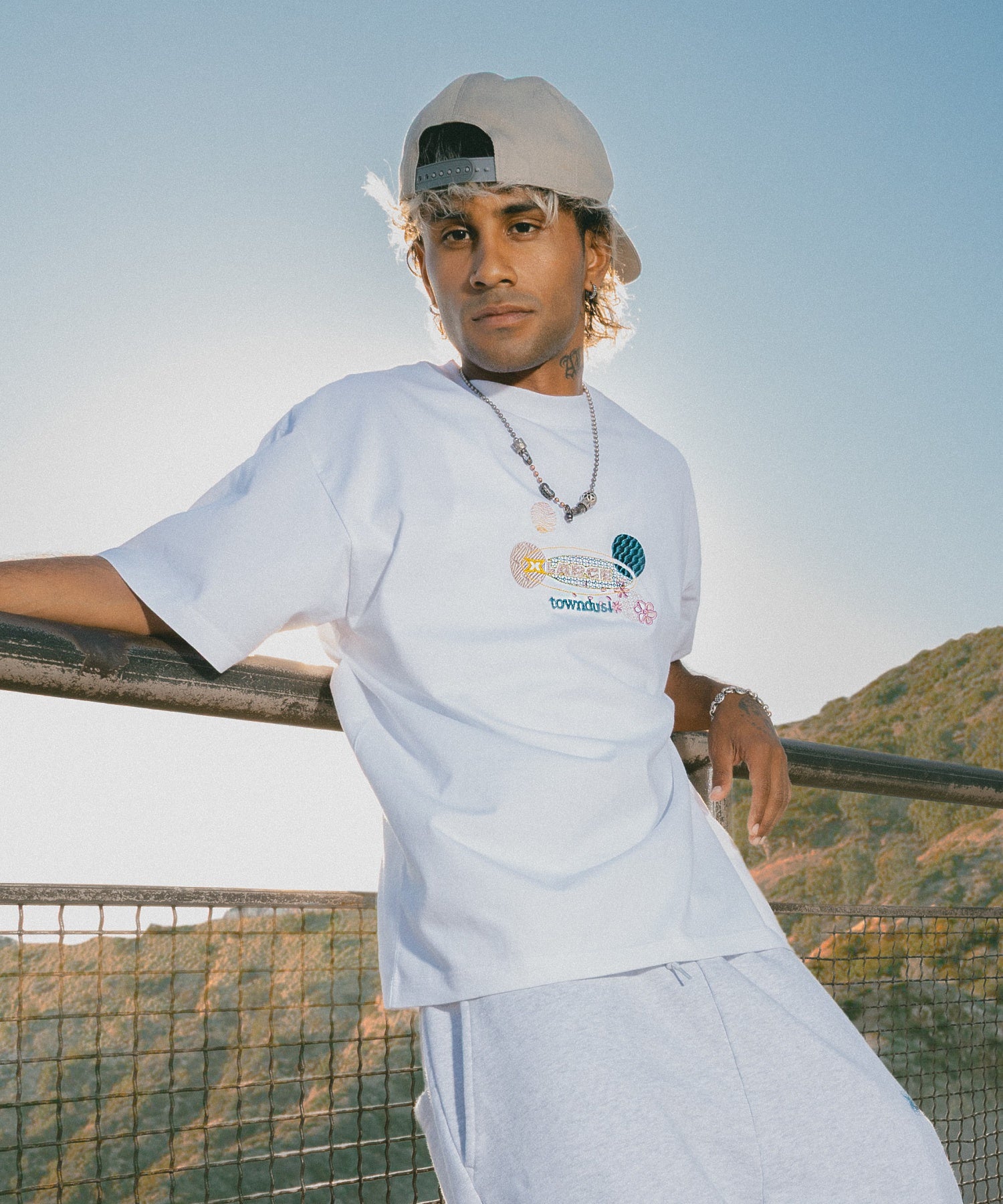 XLARGE×towndust OVAL LOGO S/S TEE