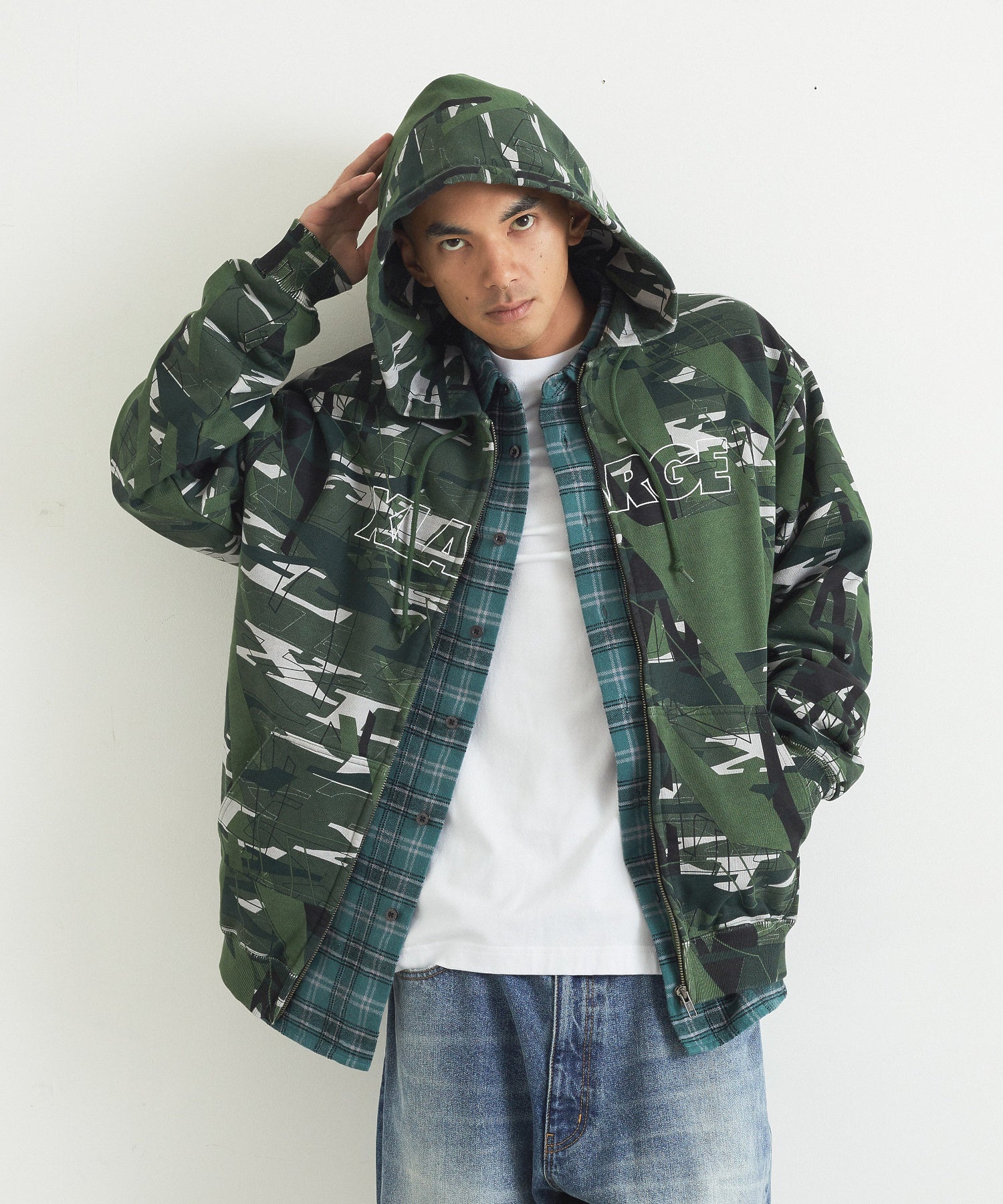 MODEL身長：172cm / 着用サイズ：Lサイズ