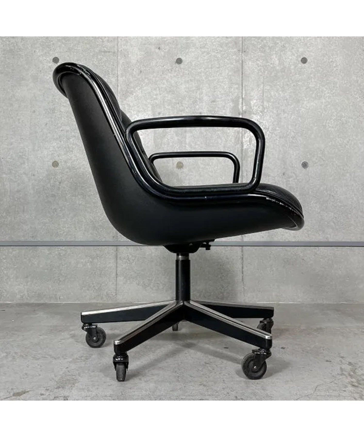 Pollock Executive Chair / Vintage