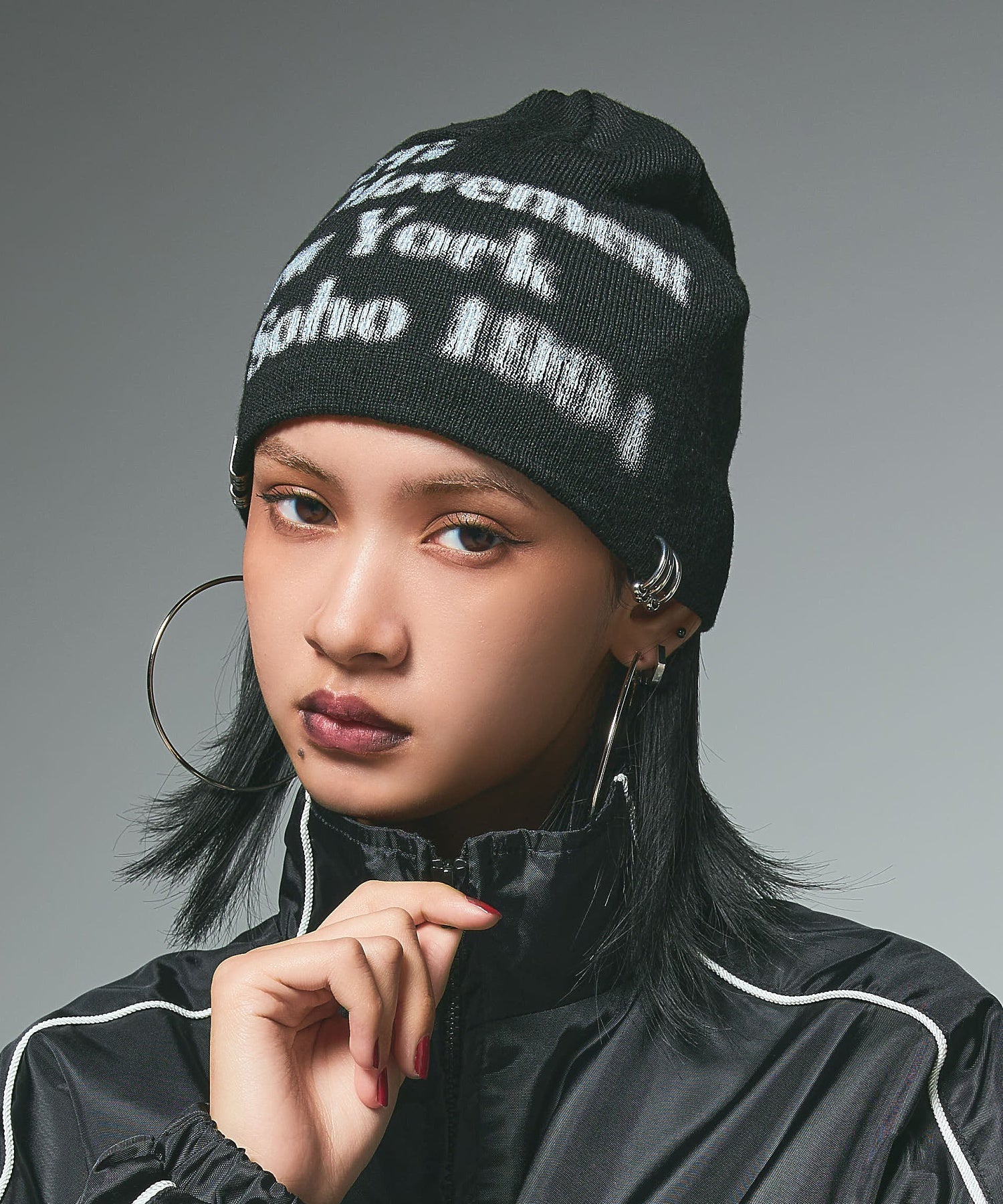 CHARM ACCENT PRINTED BEANIE