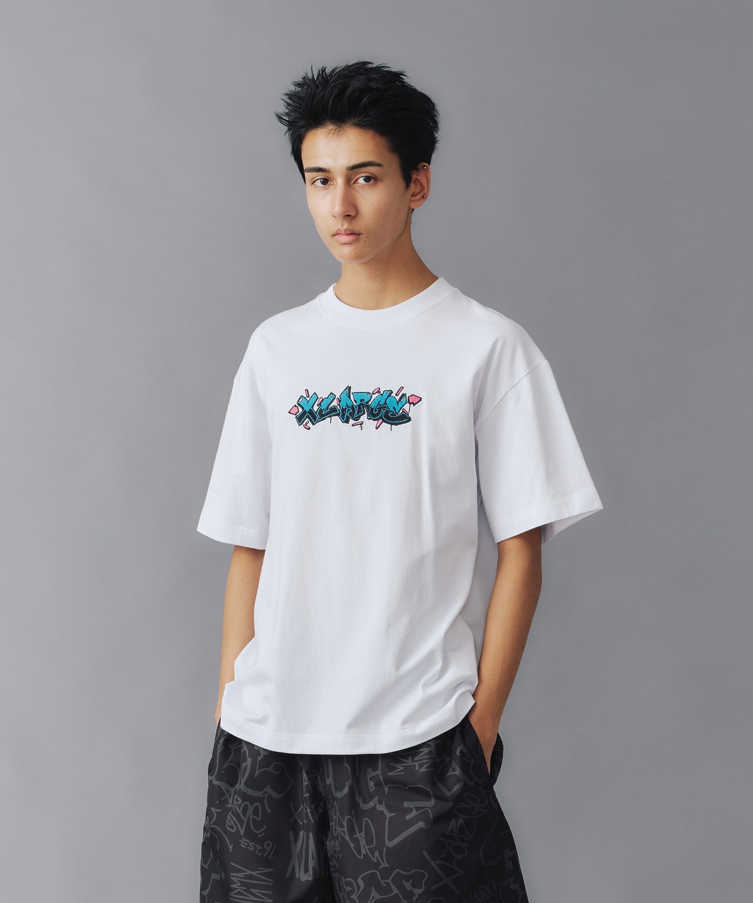 MODEL 身長183cm / 着用サイズ：Lサイズ