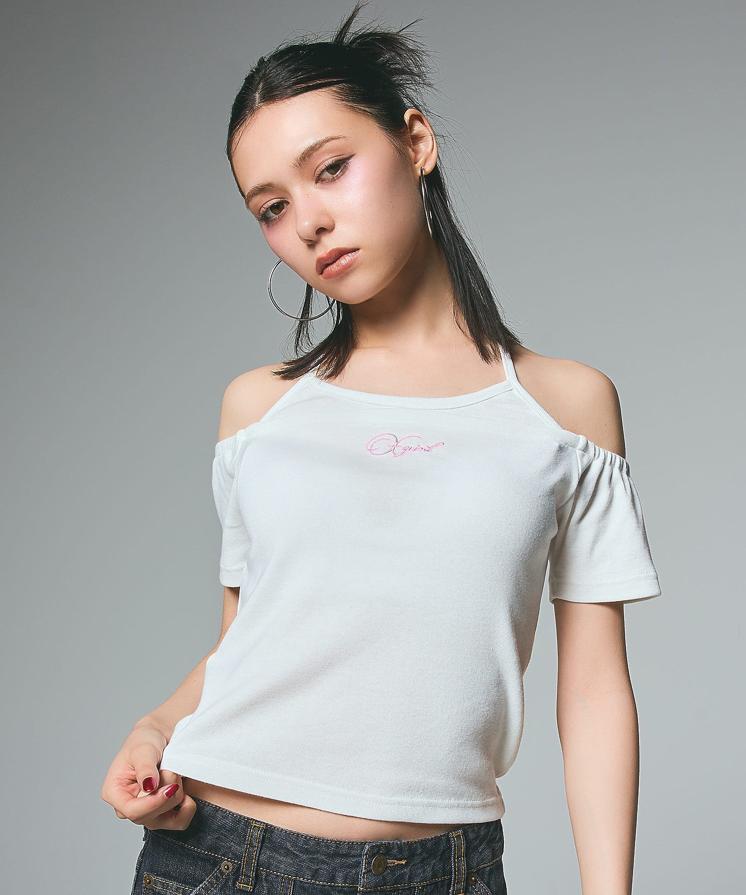 LAYERED STYLE HALTERNECK TOP