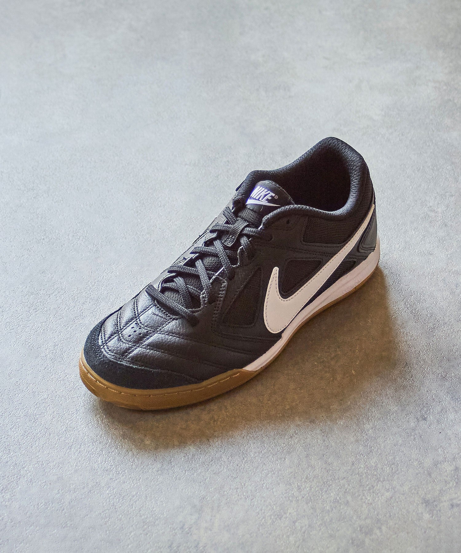 NIKE/GATO