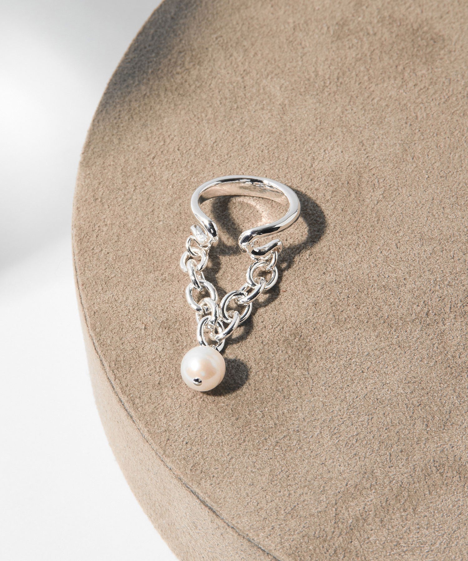 loni/IVY PEARL CHAIN RING