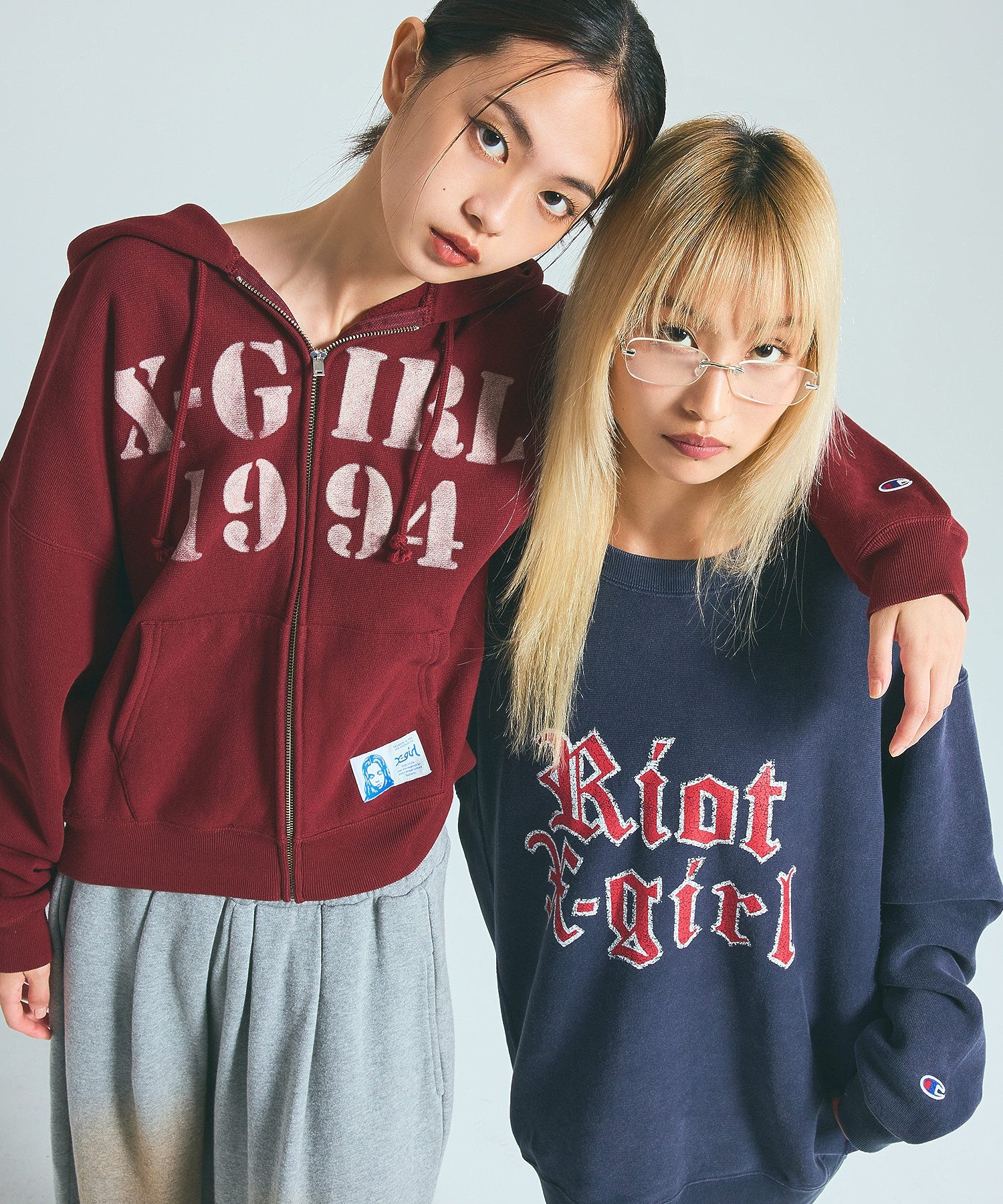 X-girl × Champion REVERSE WEAVE FADED LOGO SWEAT TOP