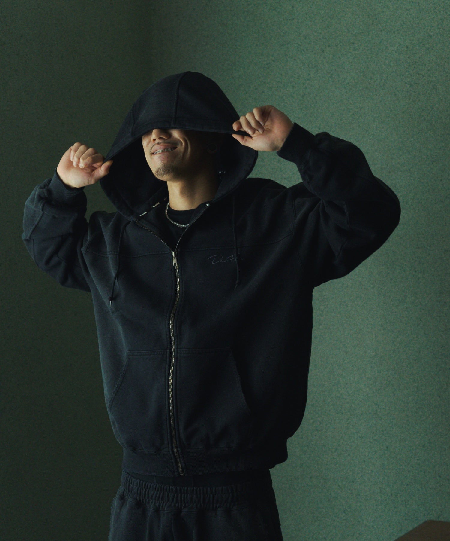 XLARGE×DexFilmz ZIP UP HOODED SWEATSHIRT