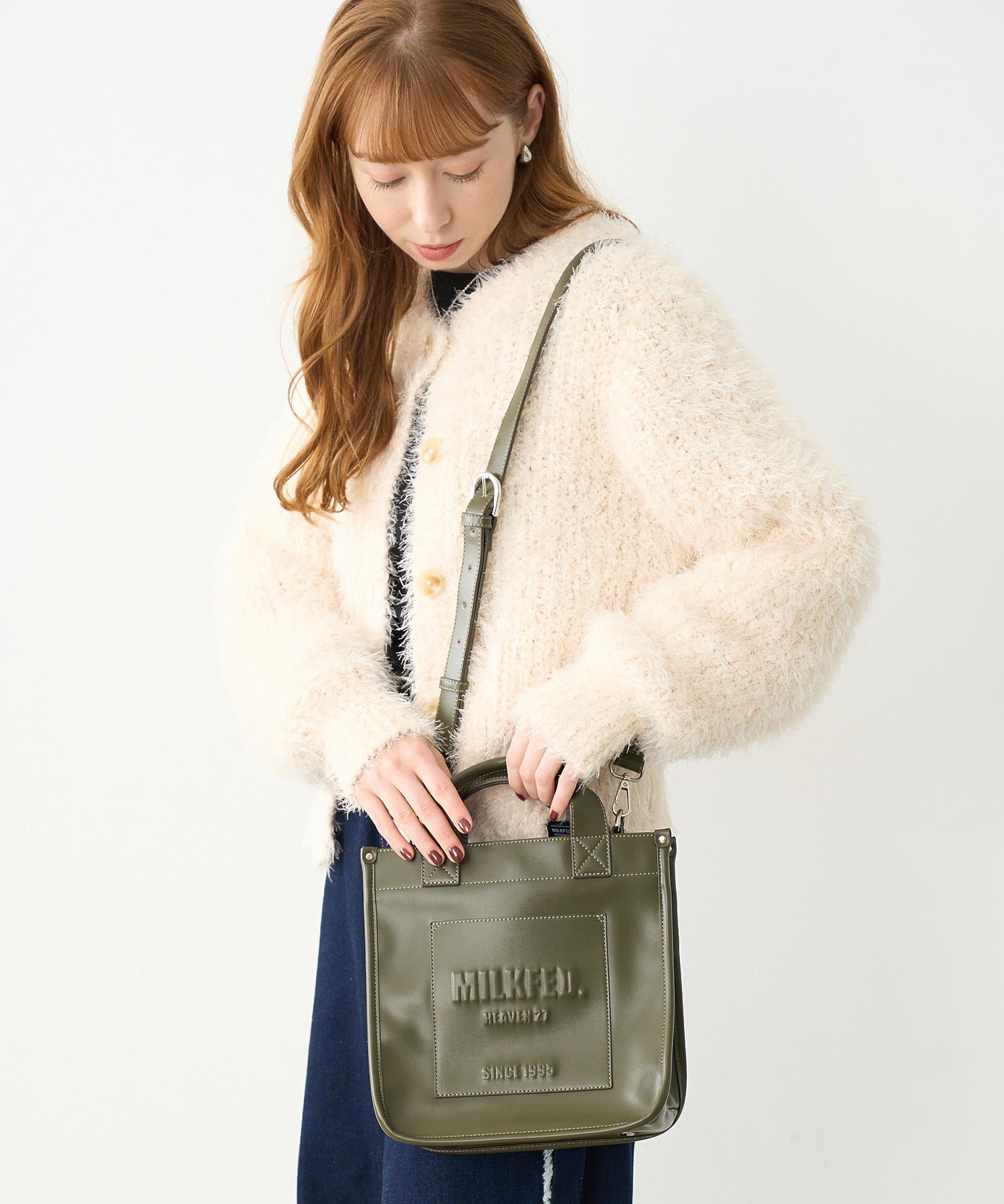 SQUARE PIPING SHOULDER BAG