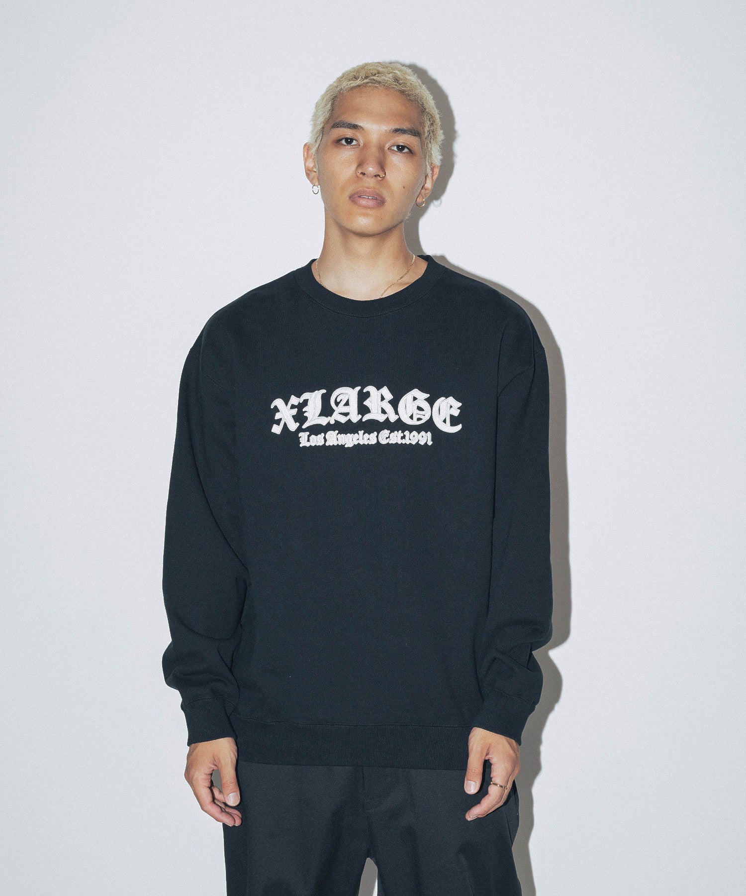 MODEL 身長180cm / 着用サイズ：Lサイズ