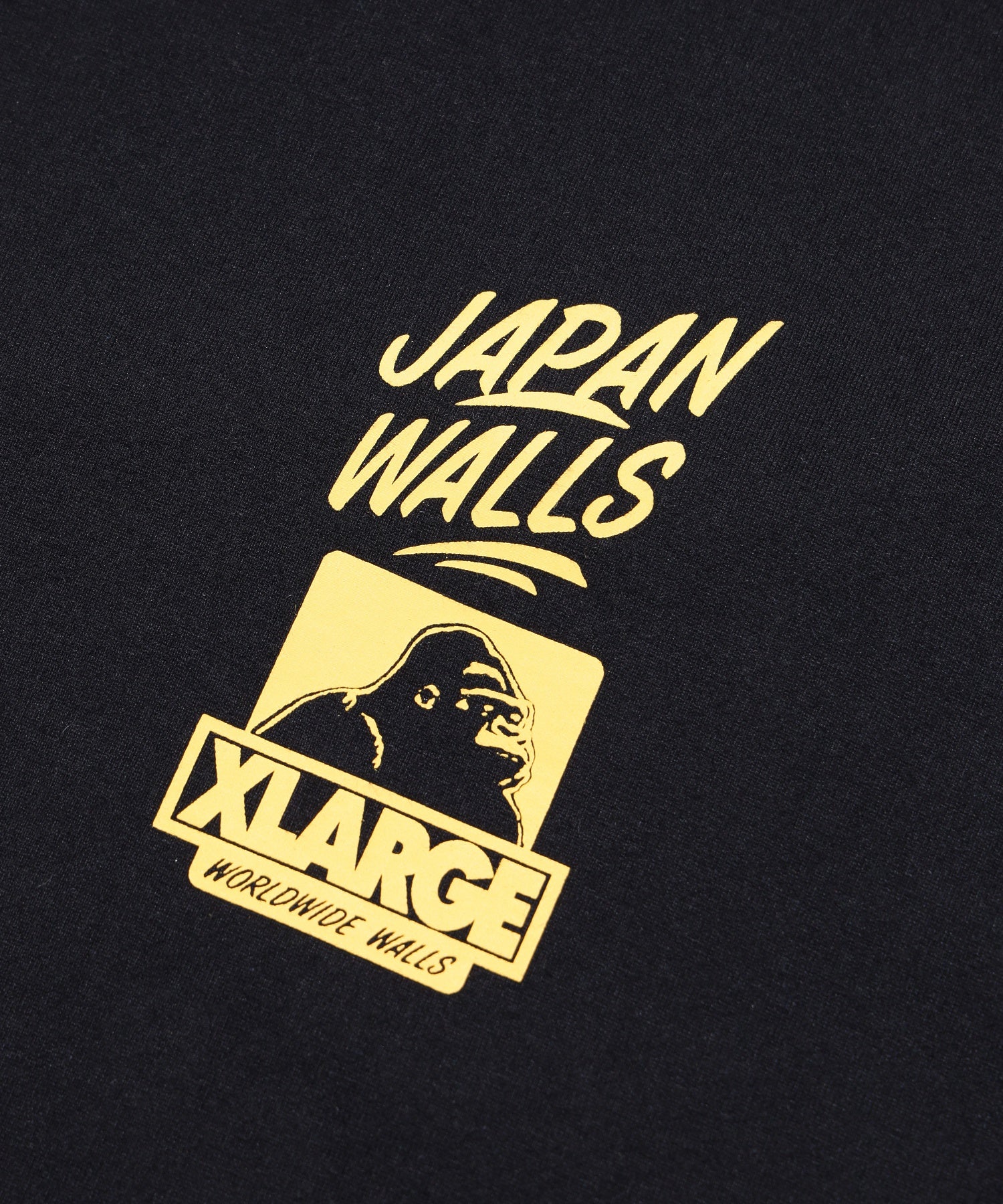 XLARGE x JAPAN WALLS 10TH ANNIVERSARY S/S TEE calif-ART