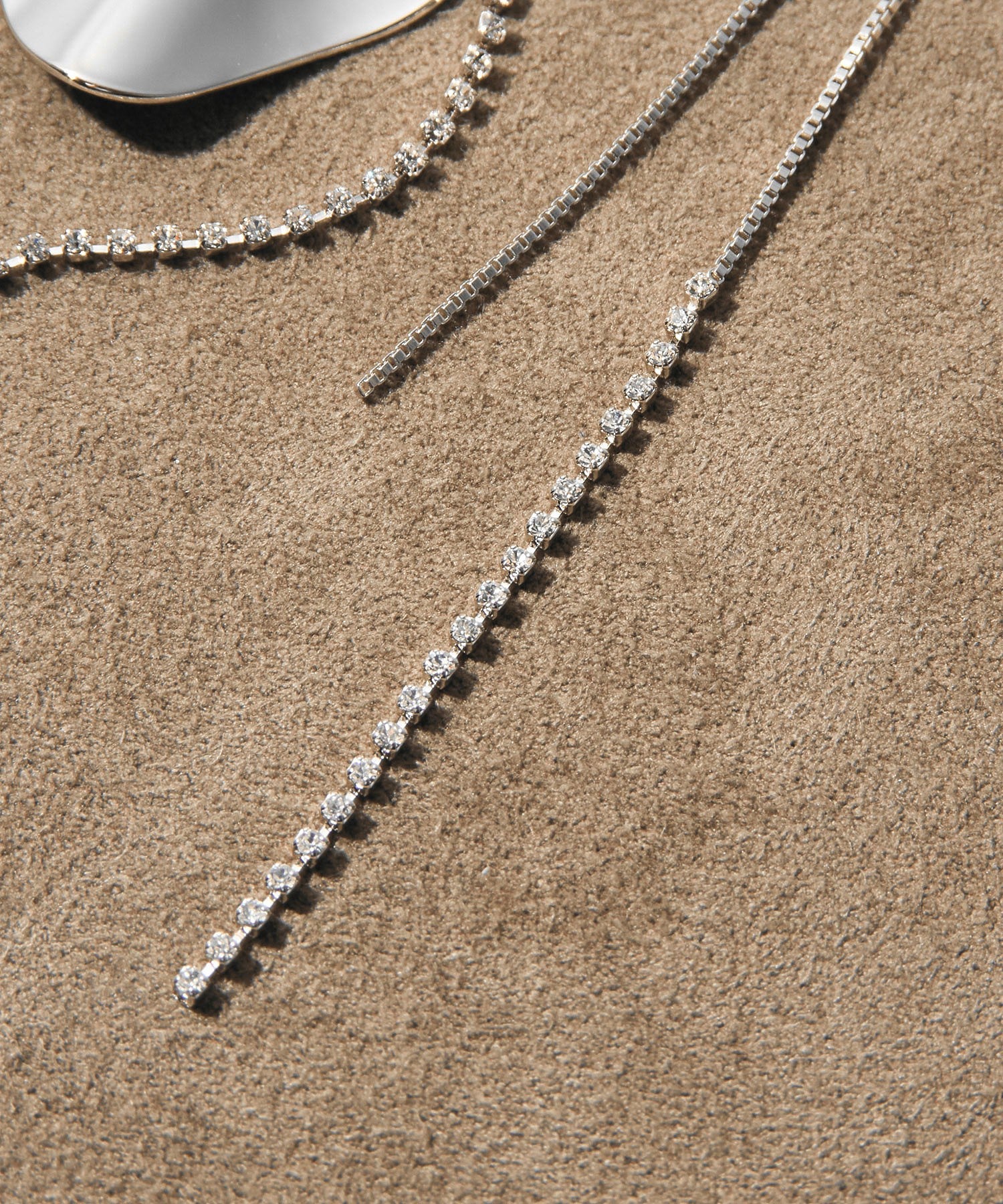 loni/LEAF BIJOU ASYMMETRY PIERCE
