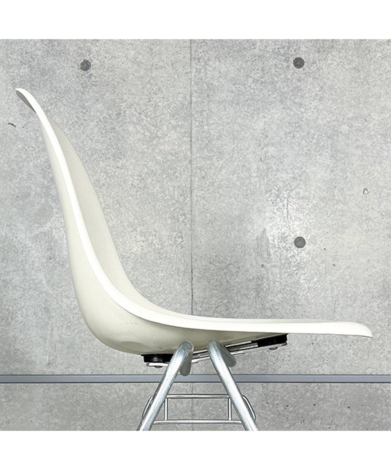 HermanMiller Side Shell / Parchment