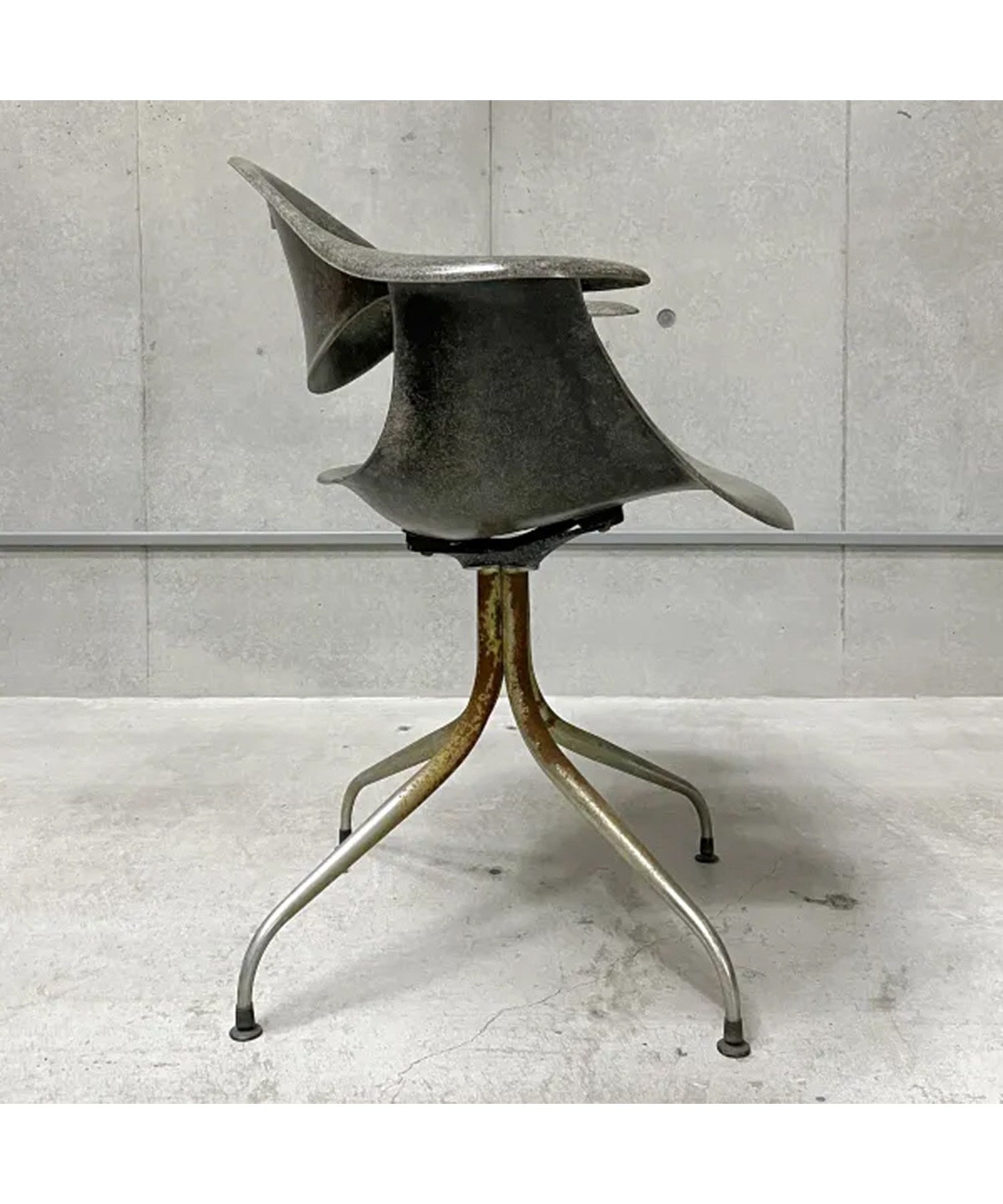 DAF Swag Leg Chair / Vintage